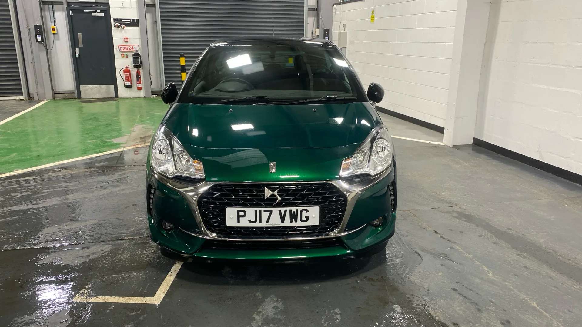 A 2017 DS DS 3 1.2 PureTech 82 Connected Chic A 2017 DS DS 3 1.2 PureTech 82 Connected Chic