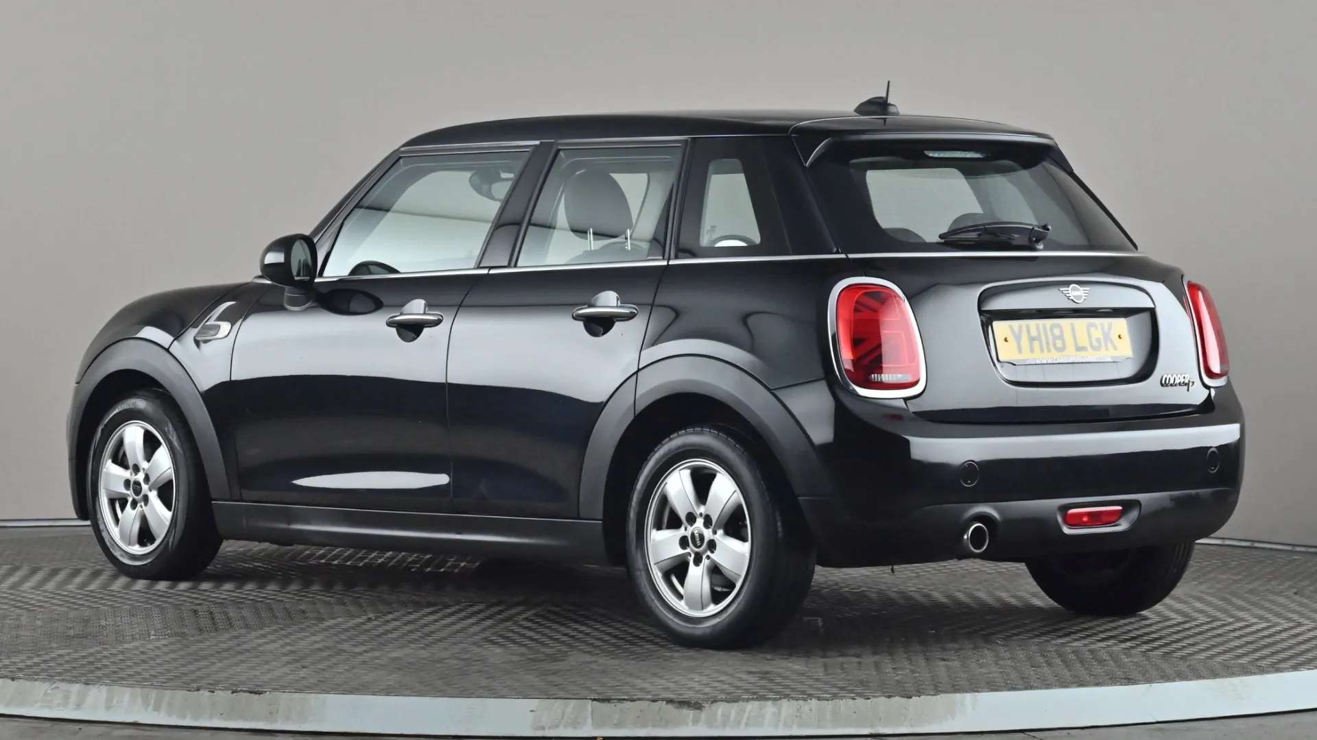 A 2018 MINI HATCH 1.5 Cooper D II A 2018 MINI HATCH 1.5 Cooper D II