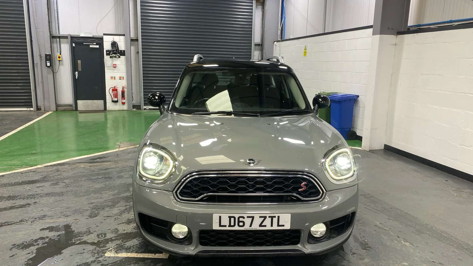 A 2017 MINI COUNTRYMAN 2.0 Cooper S Auto A 2017 MINI COUNTRYMAN 2.0 Cooper S Auto