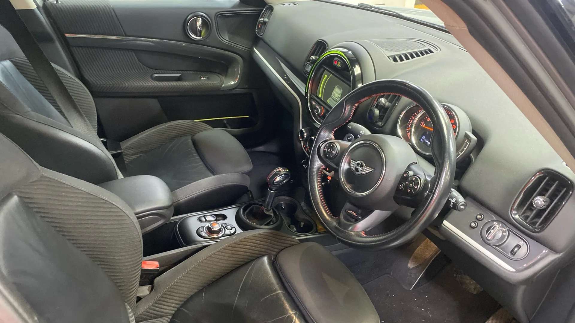 A 2017 MINI COUNTRYMAN 2.0 Cooper S Auto A 2017 MINI COUNTRYMAN 2.0 Cooper S Auto