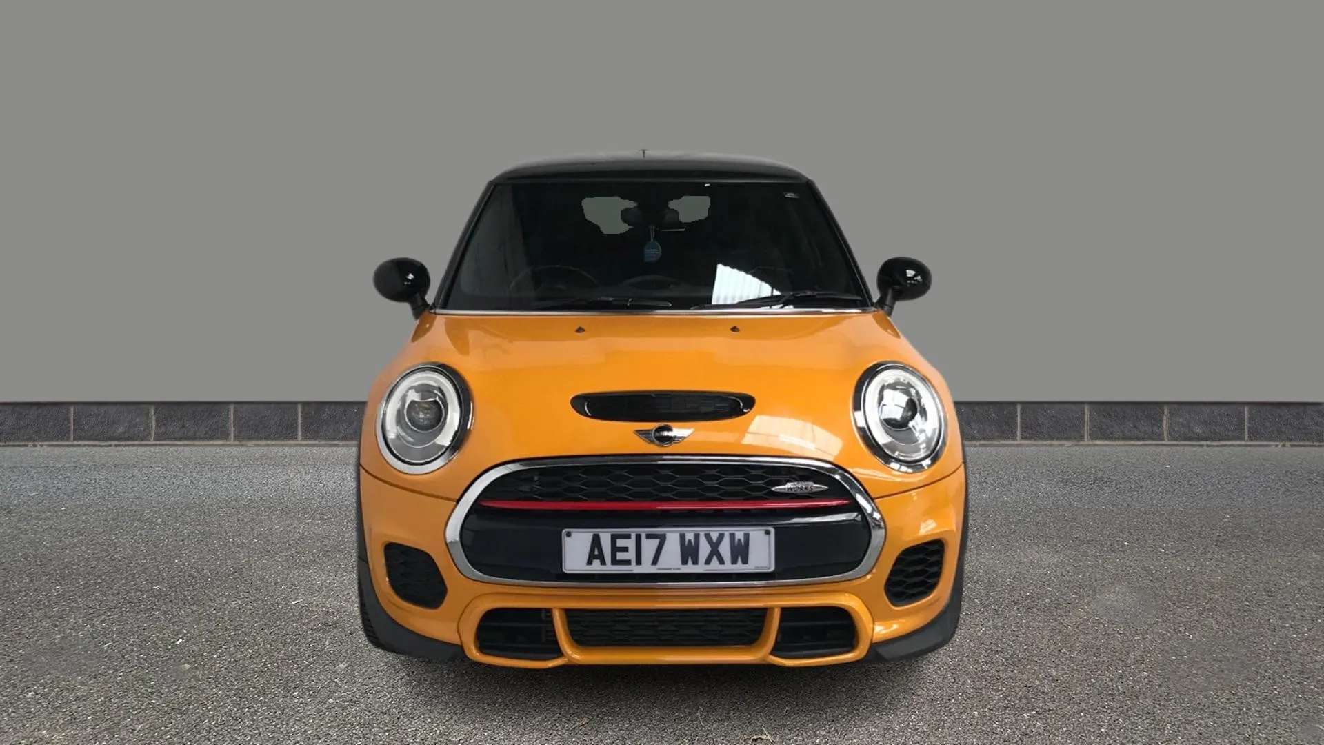 A 2017 MINI HATCH 2.0 John Cooper Works A 2017 MINI HATCH 2.0 John Cooper Works