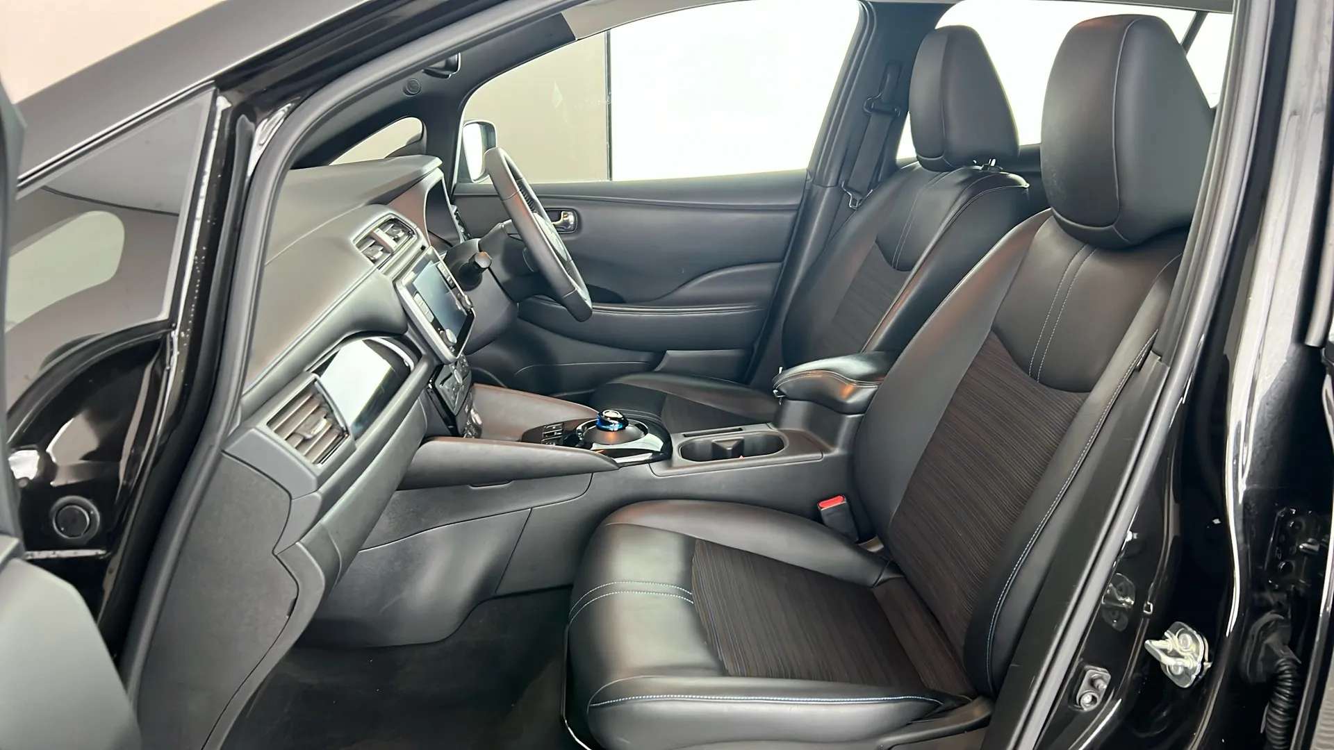 2022 NISSAN LEAF 2022 NISSAN LEAF