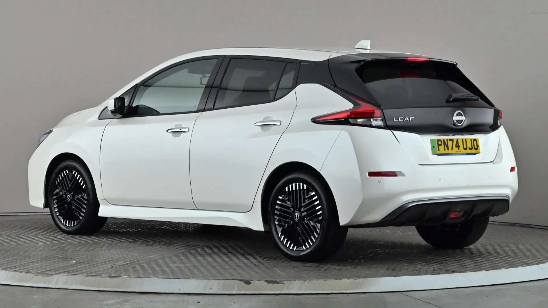 A 2024 NISSAN LEAF 110kW N-Connecta 39kWh Auto A 2024 NISSAN LEAF 110kW N-Connecta 39kWh Auto