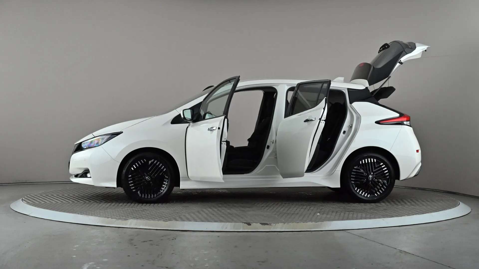 2024 NISSAN LEAF 2024 NISSAN LEAF