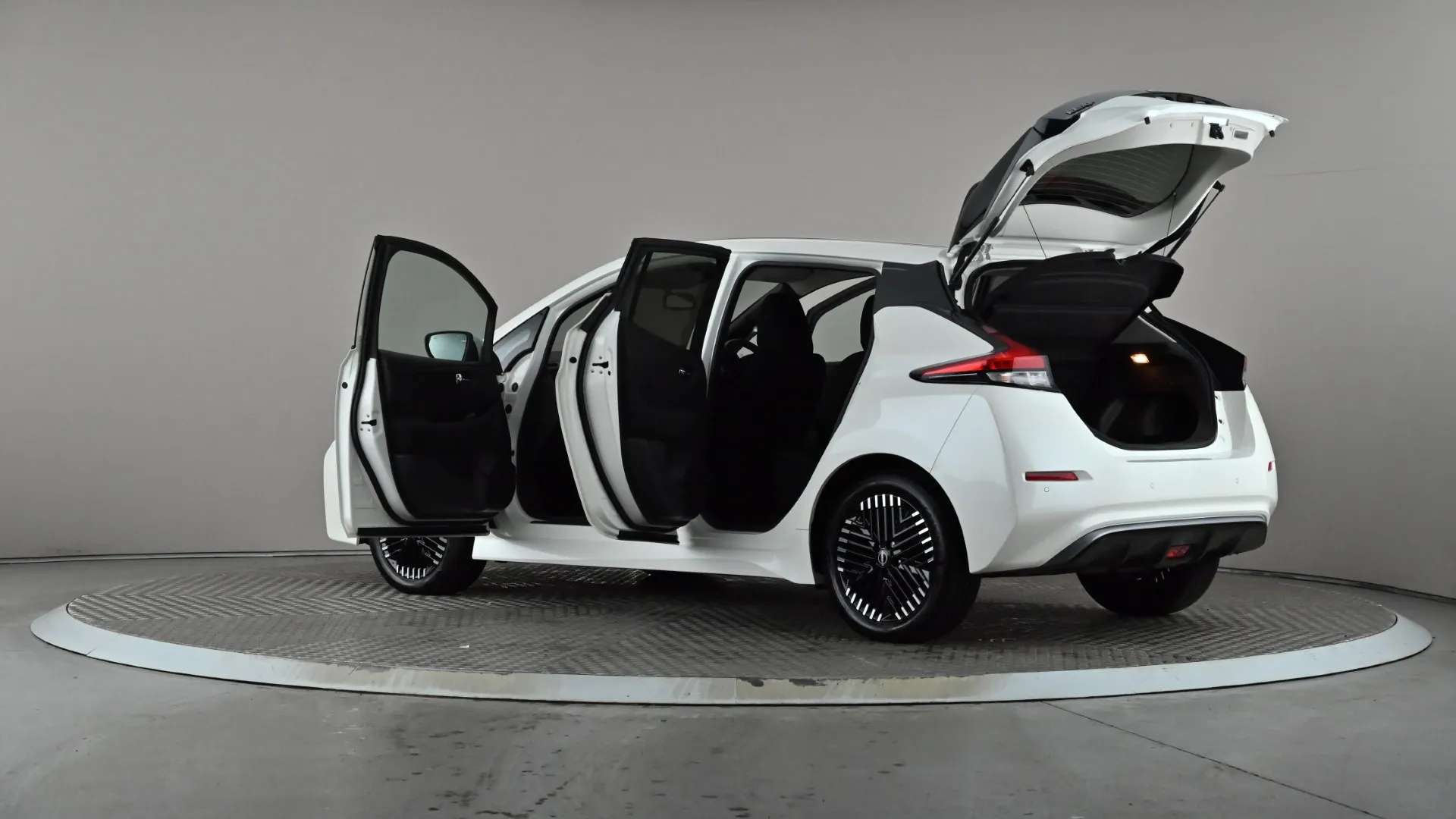 2024 NISSAN LEAF 2024 NISSAN LEAF