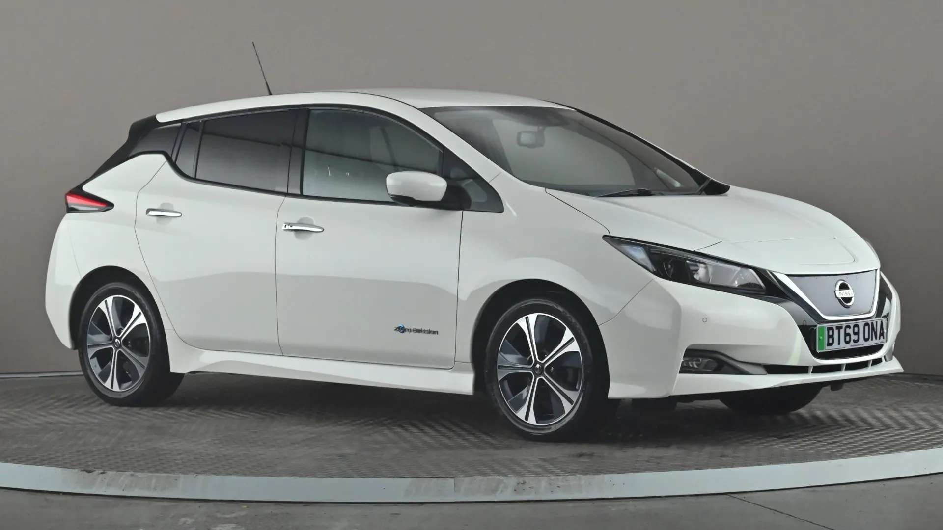 A 2019 NISSAN LEAF 110kW N-Connecta 40kWh Auto A 2019 NISSAN LEAF 110kW N-Connecta 40kWh Auto