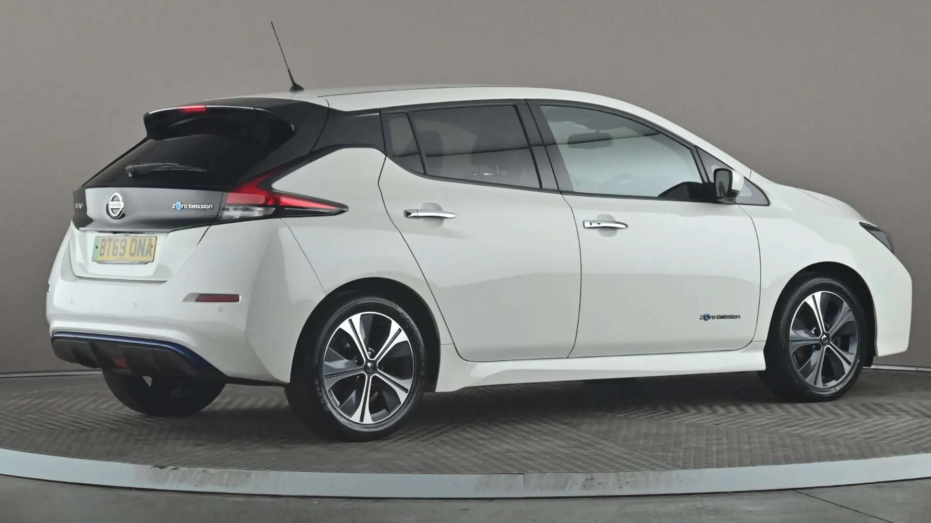 2019 NISSAN LEAF 2019 NISSAN LEAF