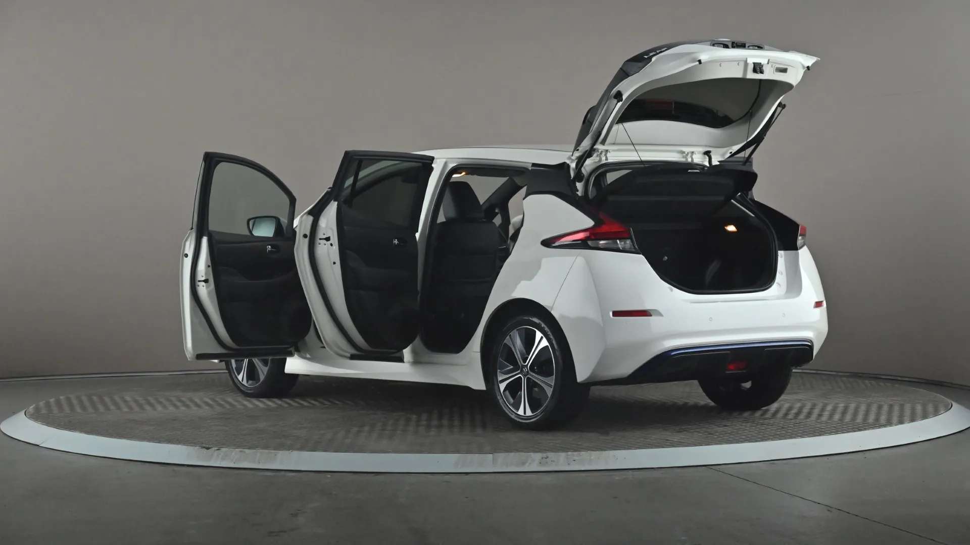 2019 NISSAN LEAF 2019 NISSAN LEAF