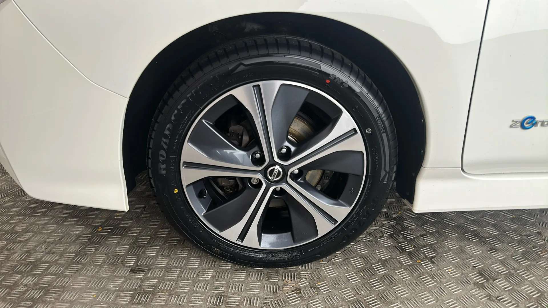 2019 NISSAN LEAF 2019 NISSAN LEAF