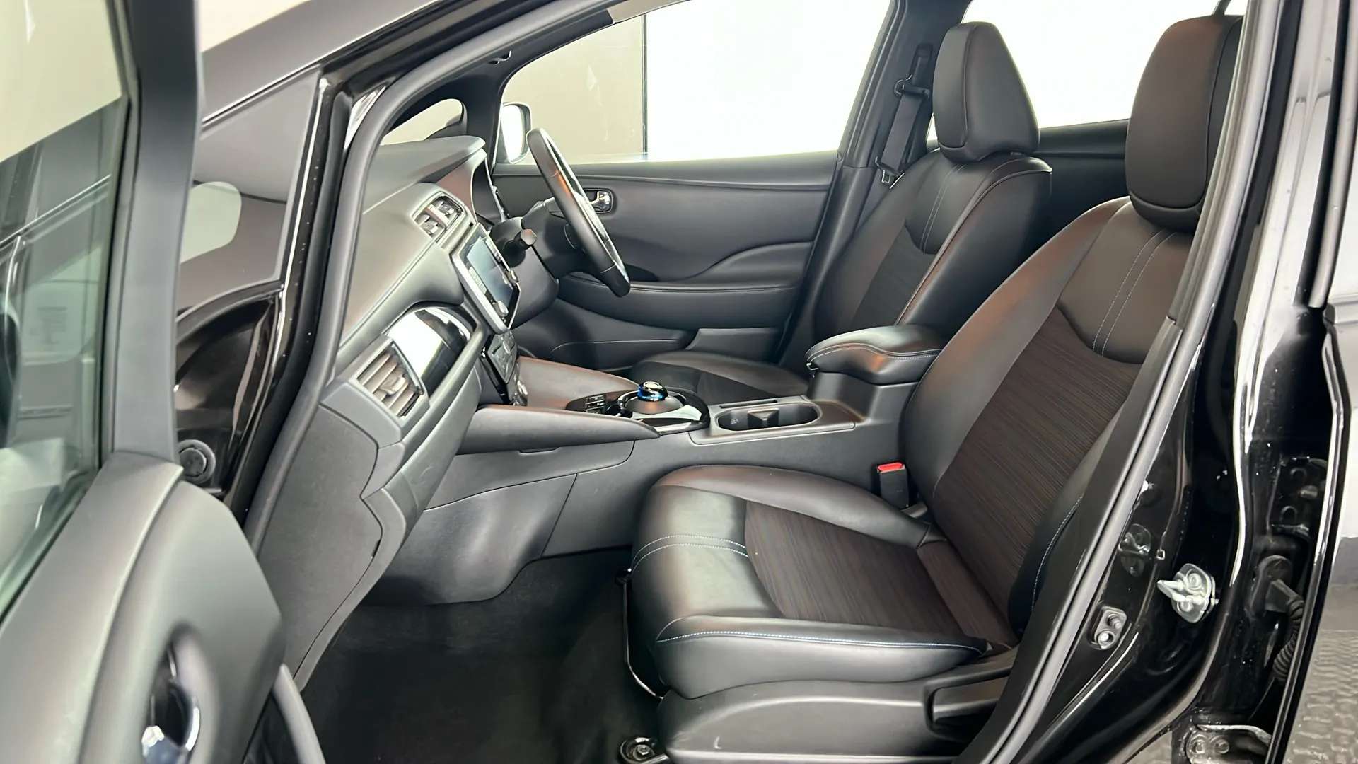 2022 NISSAN LEAF 2022 NISSAN LEAF