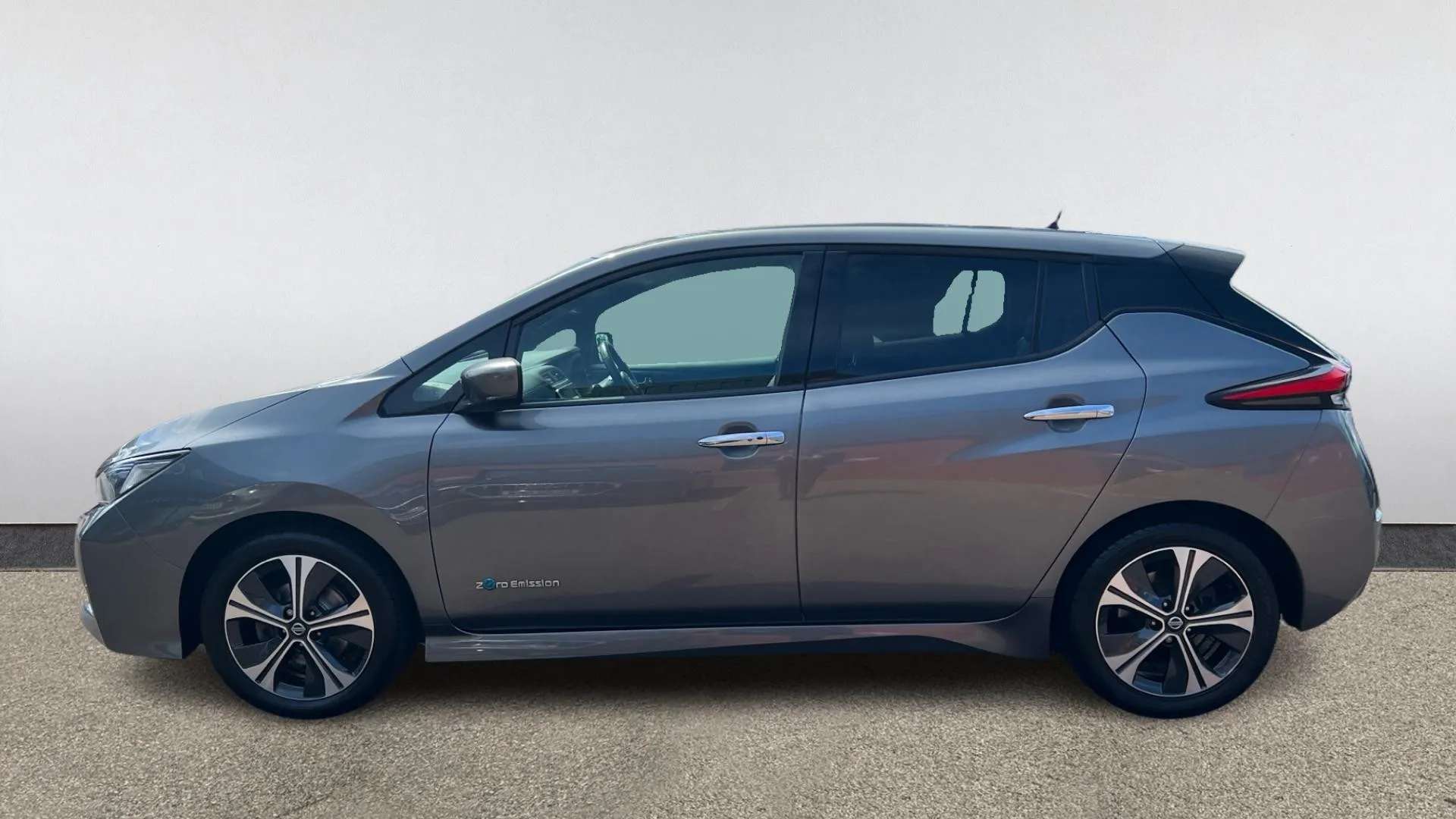 A 2020 NISSAN LEAF 110kW N-Connecta 40kWh Auto A 2020 NISSAN LEAF 110kW N-Connecta 40kWh Auto