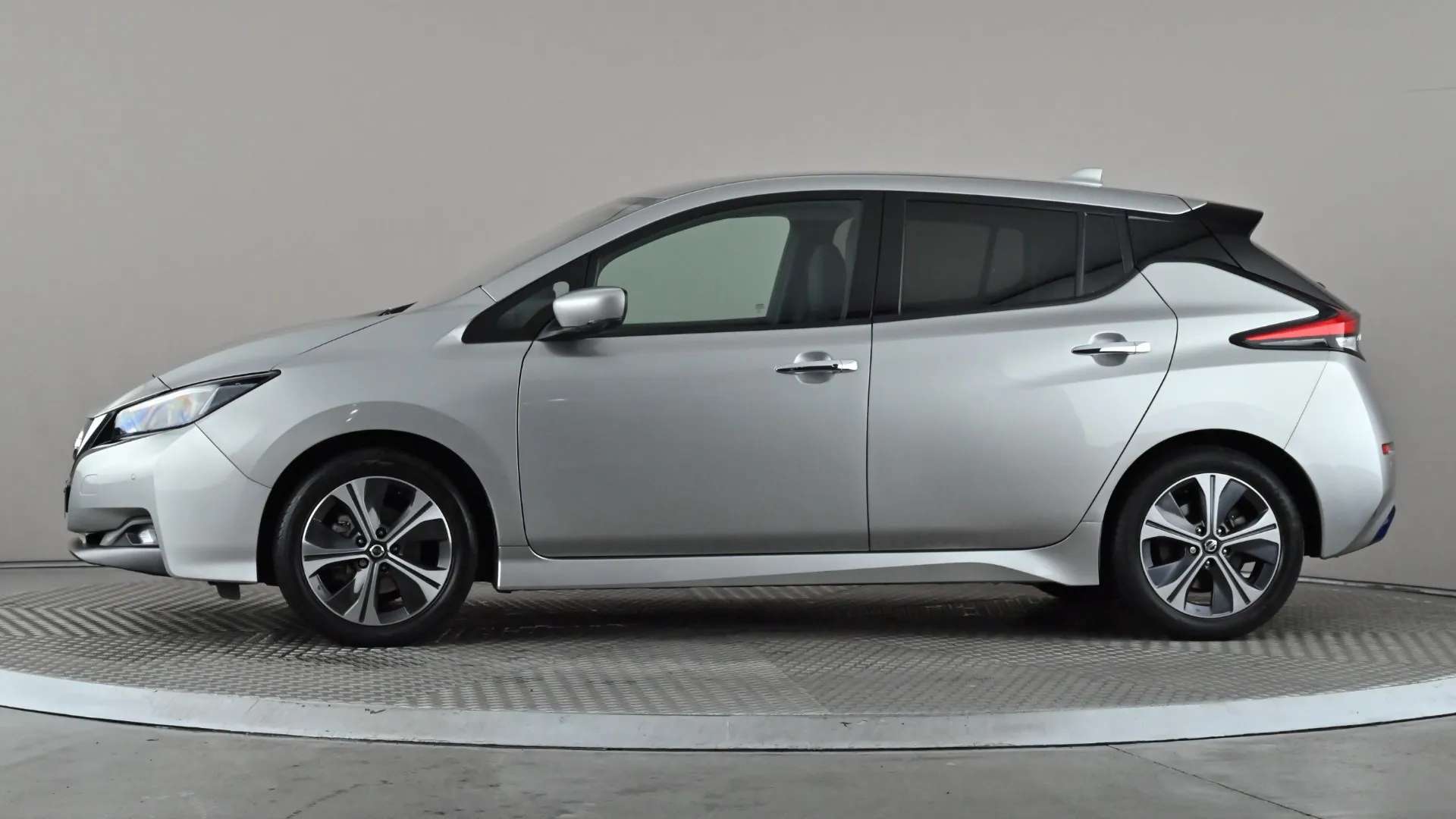 A 2021 NISSAN LEAF 110kW N-Connecta 40kWh Auto A 2021 NISSAN LEAF 110kW N-Connecta 40kWh Auto