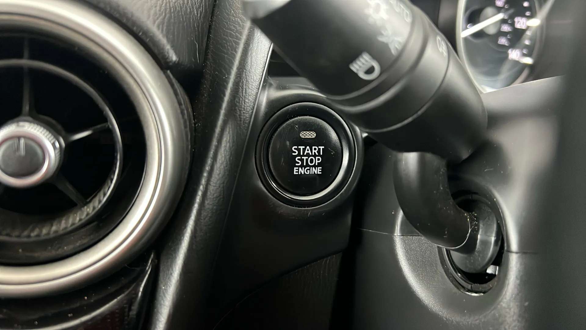 2023 MAZDA MAZDA2 2023 MAZDA MAZDA2