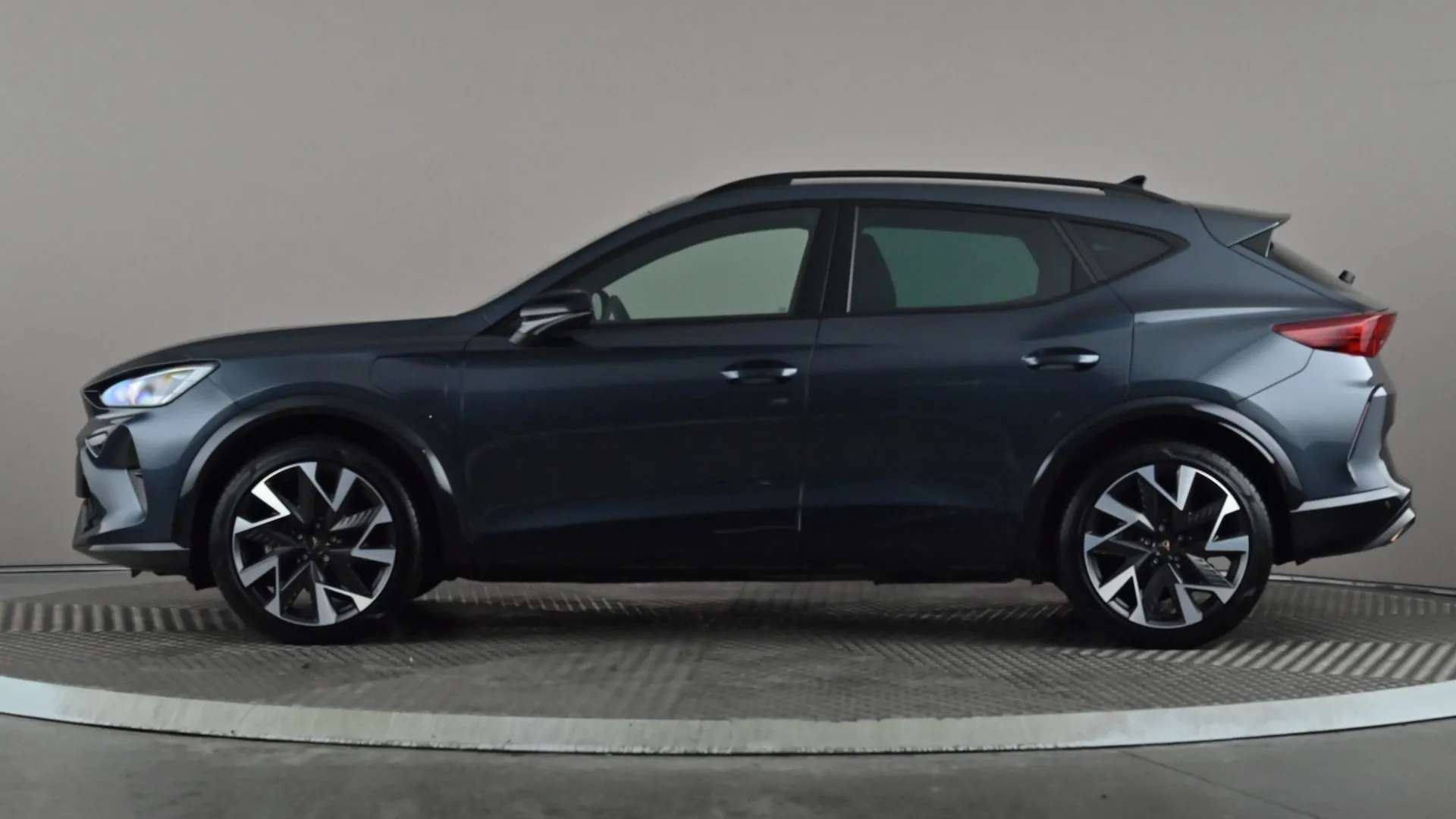 A 2025 CUPRA FORMENTOR 1.5 eHybrid 204 V2 DSG A 2025 CUPRA FORMENTOR 1.5 eHybrid 204 V2 DSG