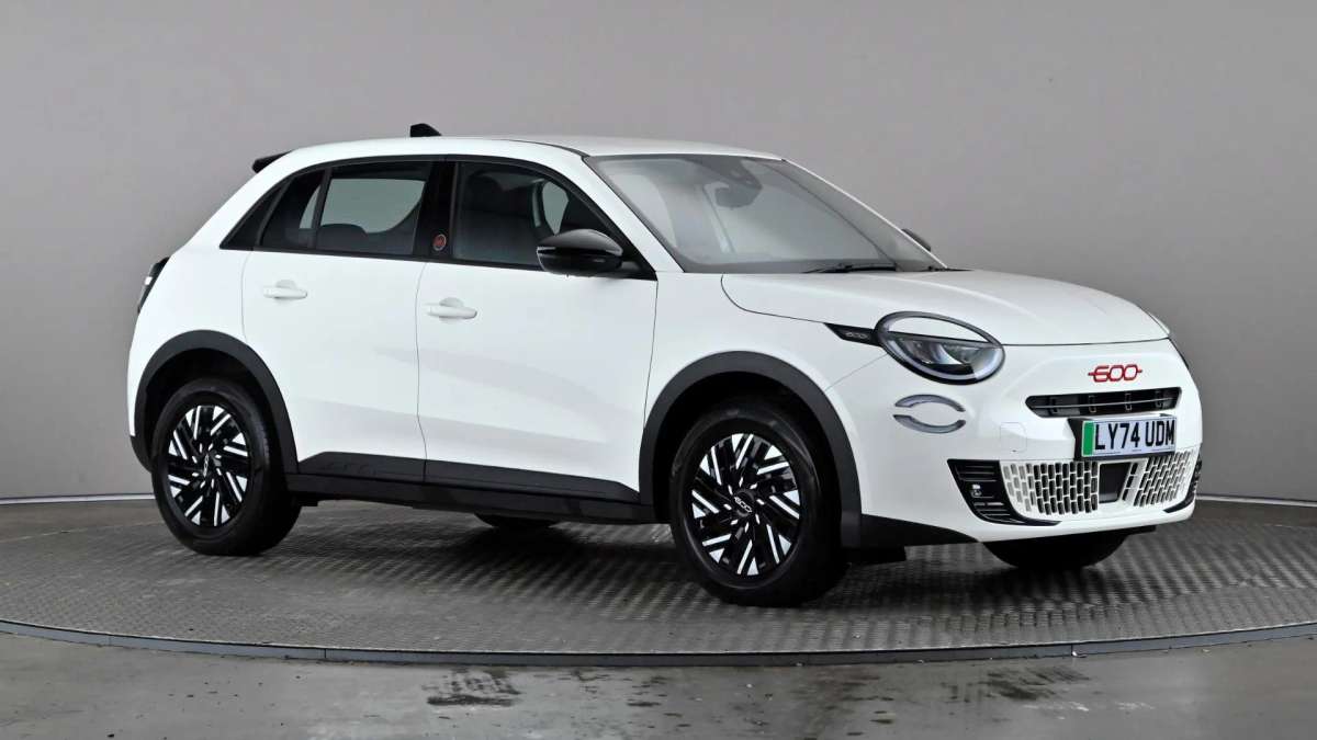 Check out this Fiat 600 2025 Electric Automatic