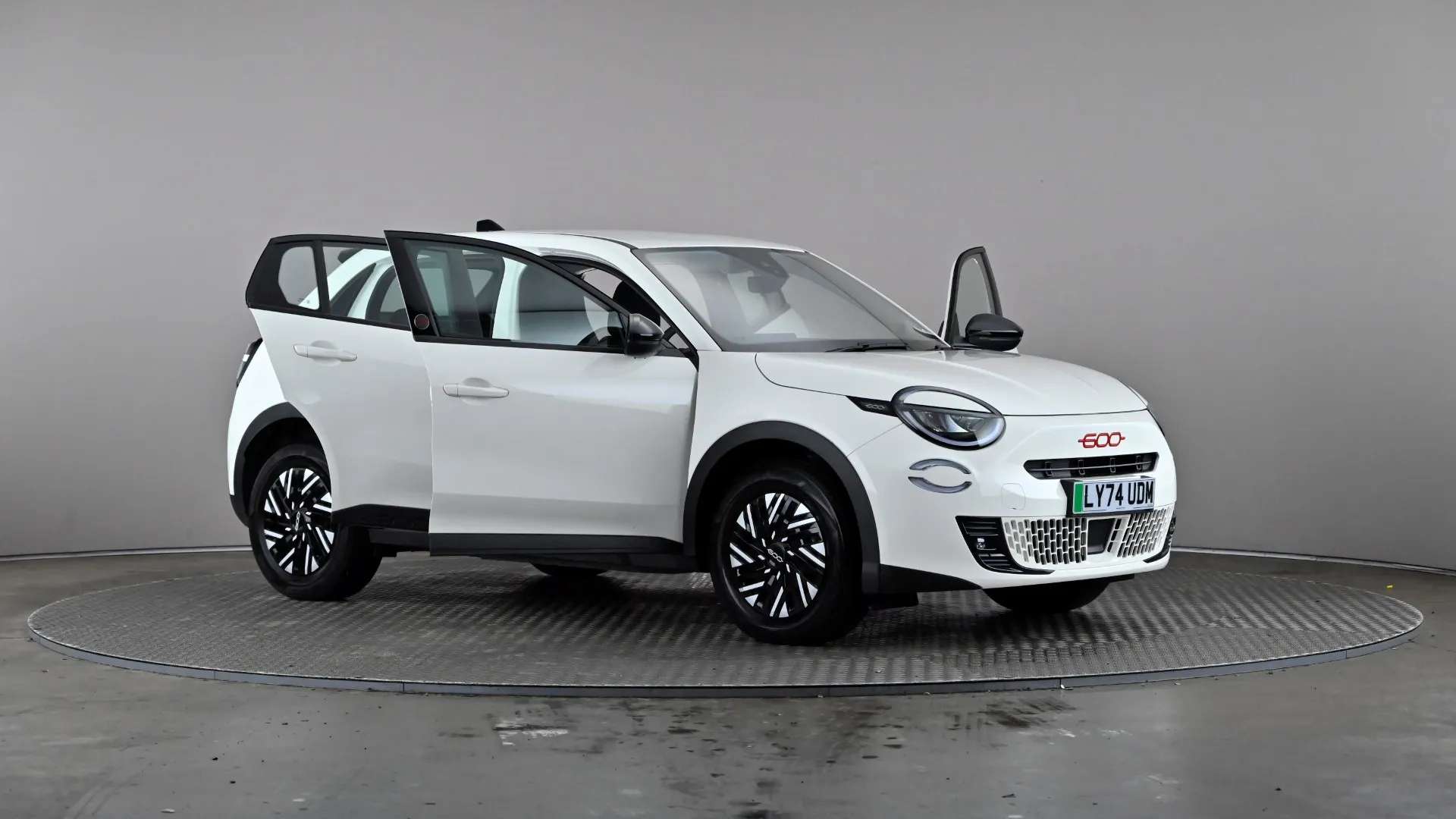 2025 FIAT 600 2025 FIAT 600