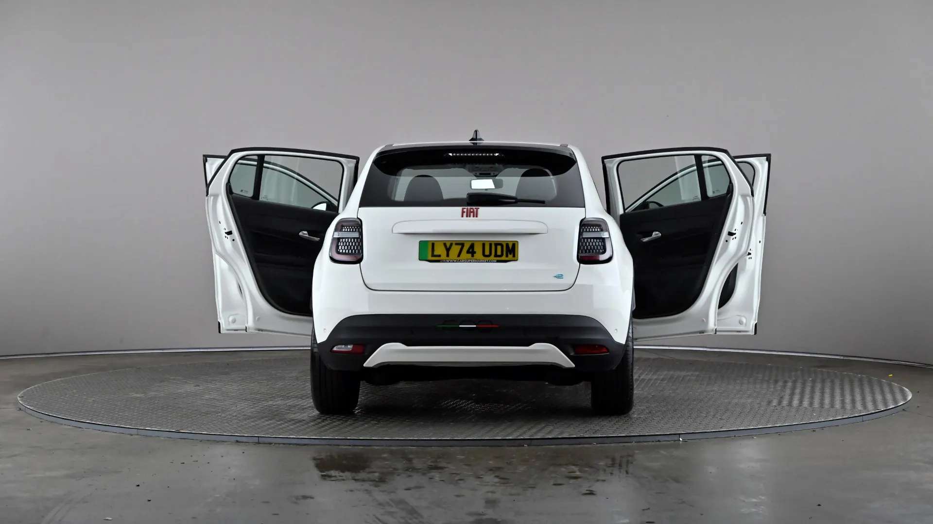 2025 FIAT 600 2025 FIAT 600