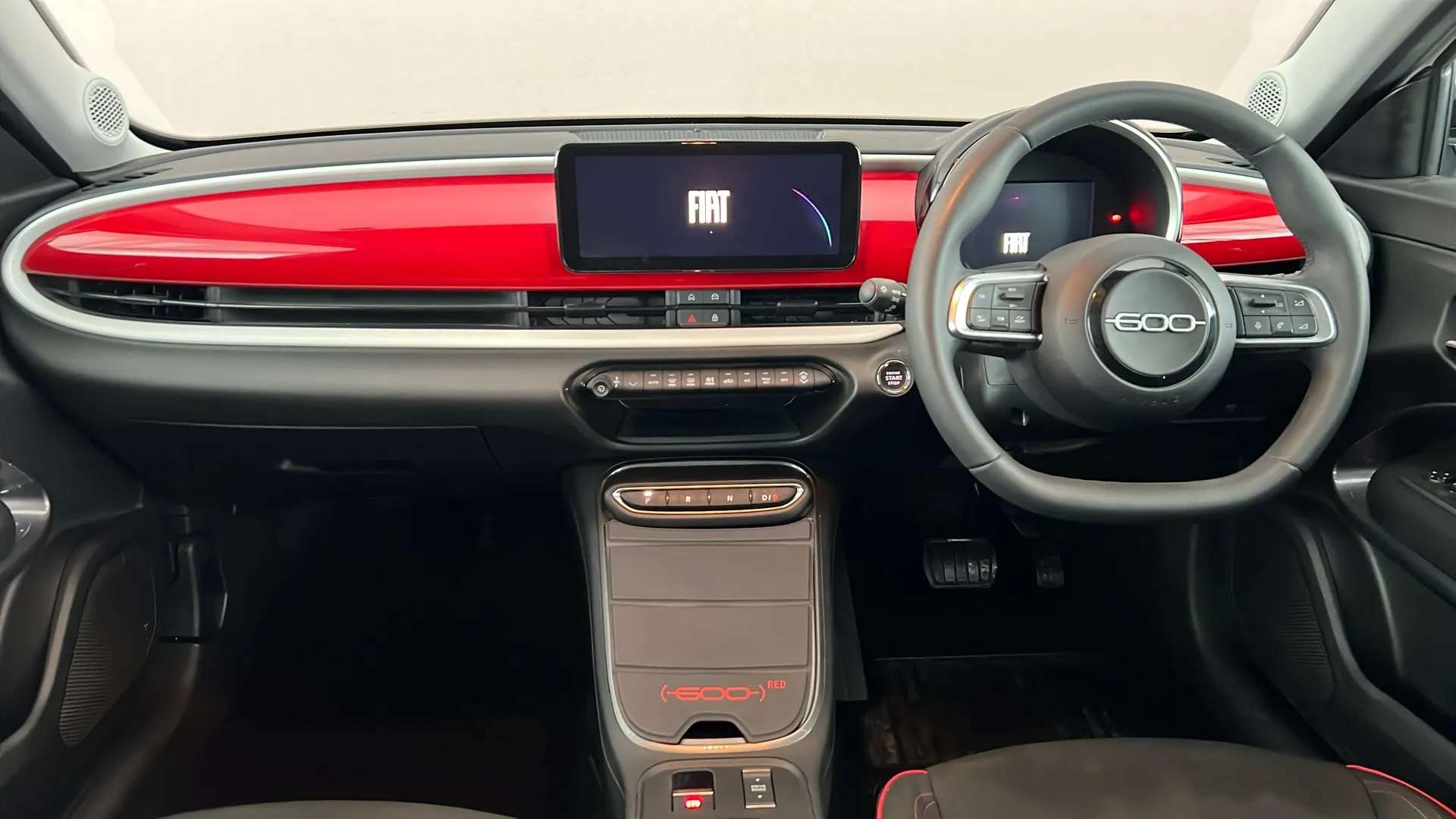 2025 FIAT 600 2025 FIAT 600