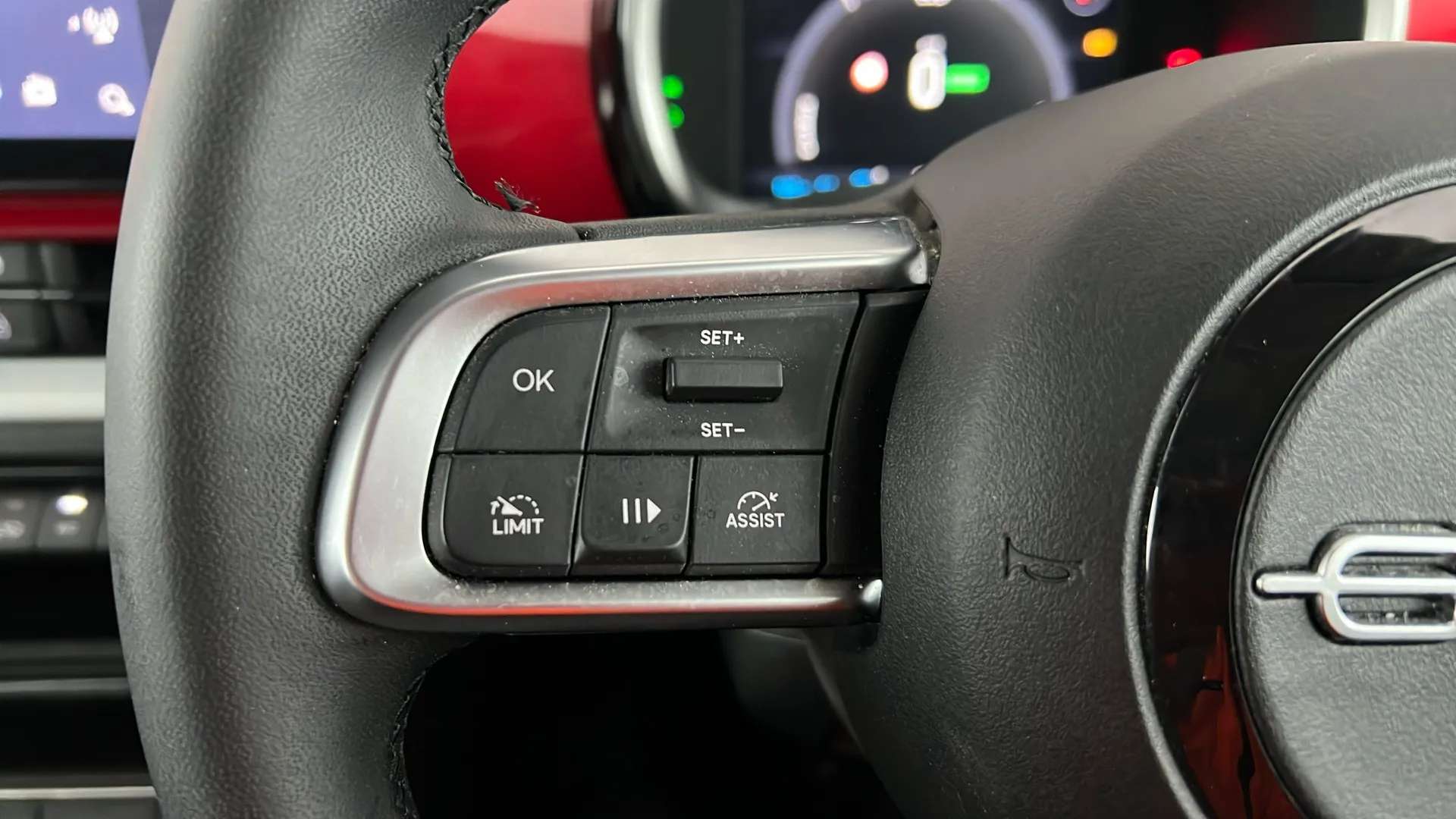 2025 FIAT 600 2025 FIAT 600