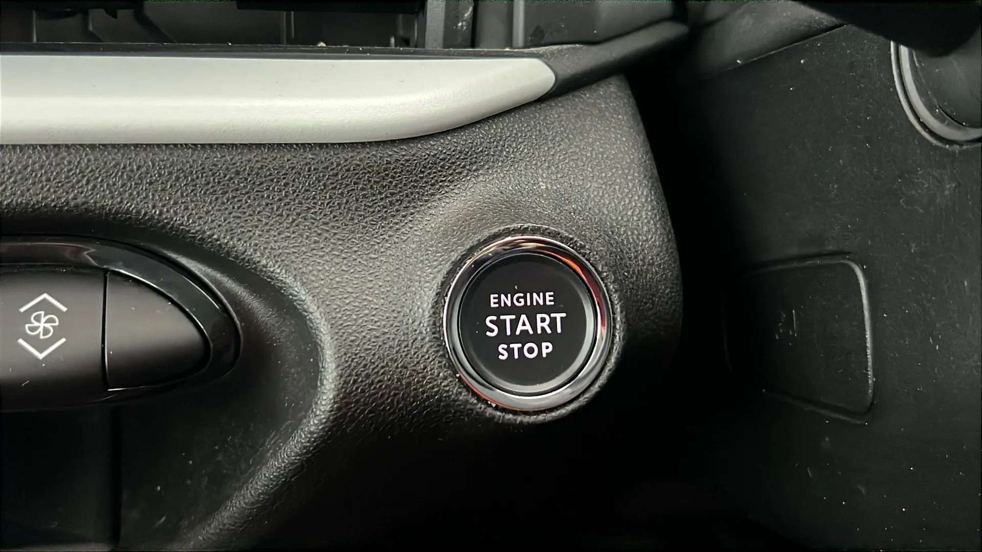 2025 FIAT 600 2025 FIAT 600