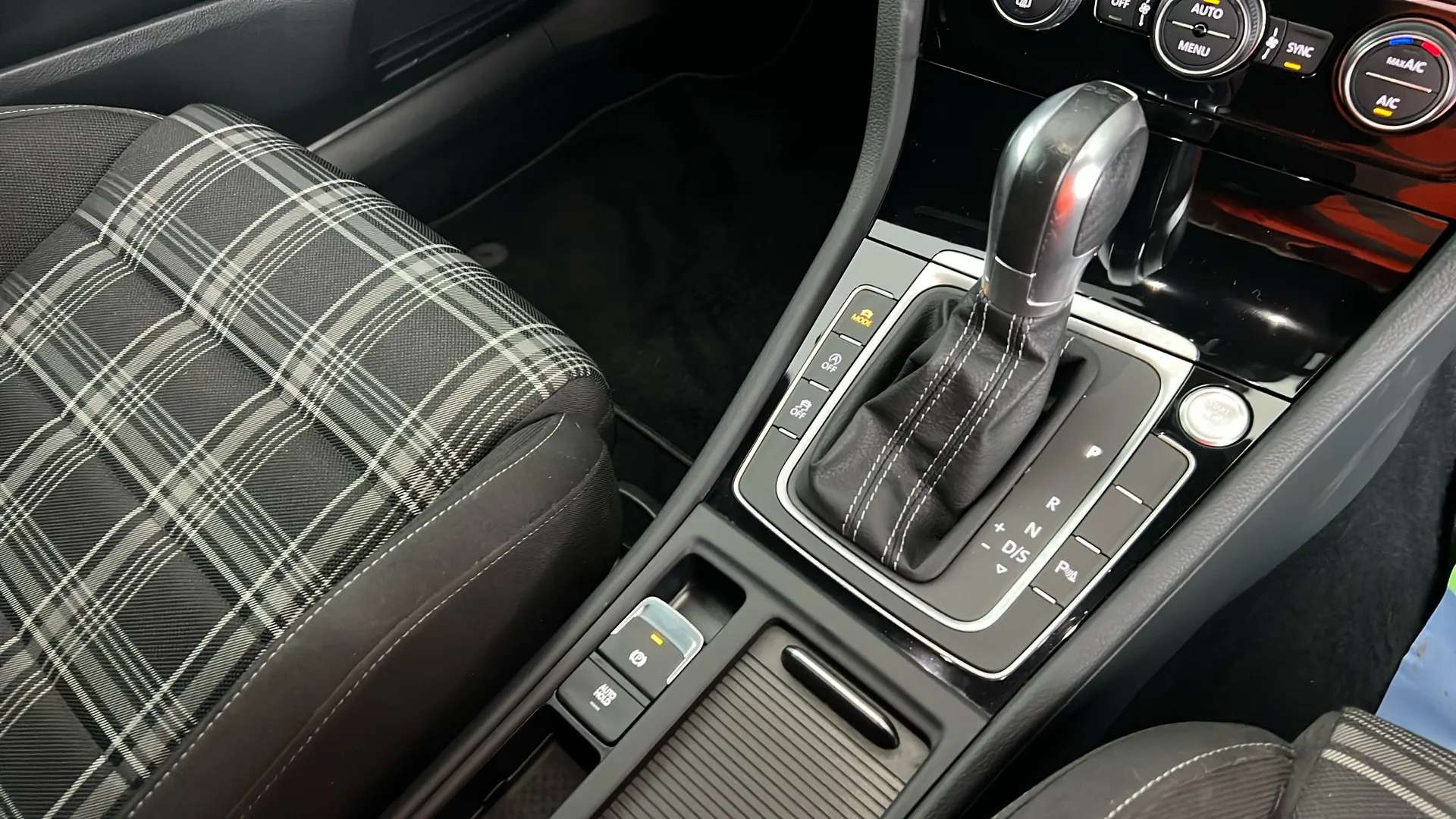 2019 VOLKSWAGEN GOLF 2019 VOLKSWAGEN GOLF