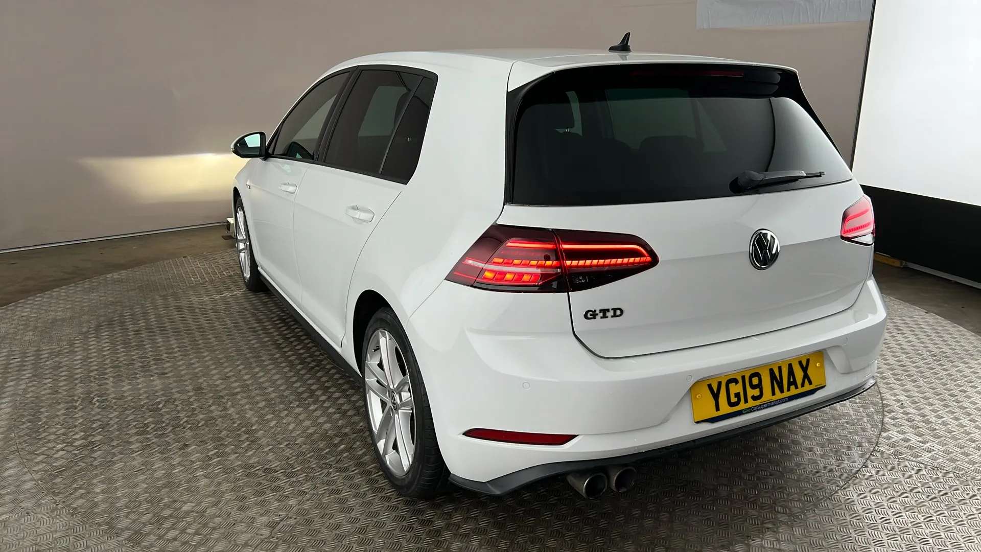 2019 VOLKSWAGEN GOLF 2019 VOLKSWAGEN GOLF