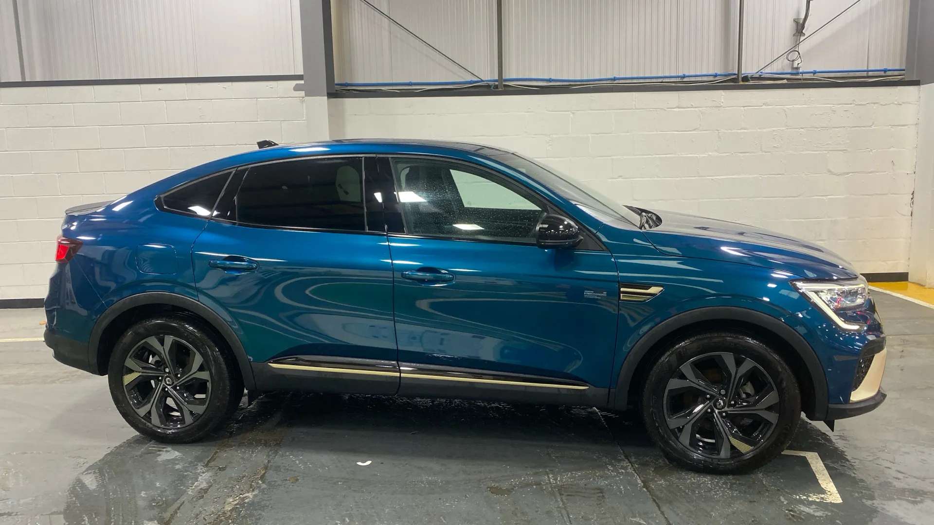 A 2023 RENAULT ARKANA 1.6 E-Tech hybrid 145 Engineered Bose Ed Auto A 2023 RENAULT ARKANA 1.6 E-Tech hybrid 145 Engineered Bose Ed Auto