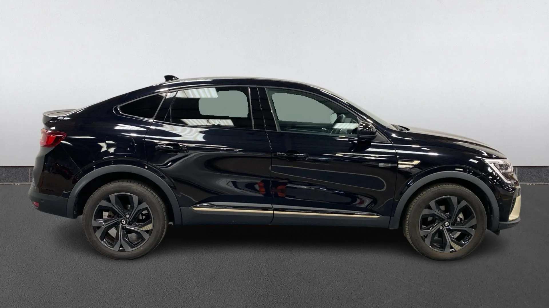 A 2023 RENAULT ARKANA 1.6 E-Tech hybrid 145 Engineered Bose Ed Auto A 2023 RENAULT ARKANA 1.6 E-Tech hybrid 145 Engineered Bose Ed Auto