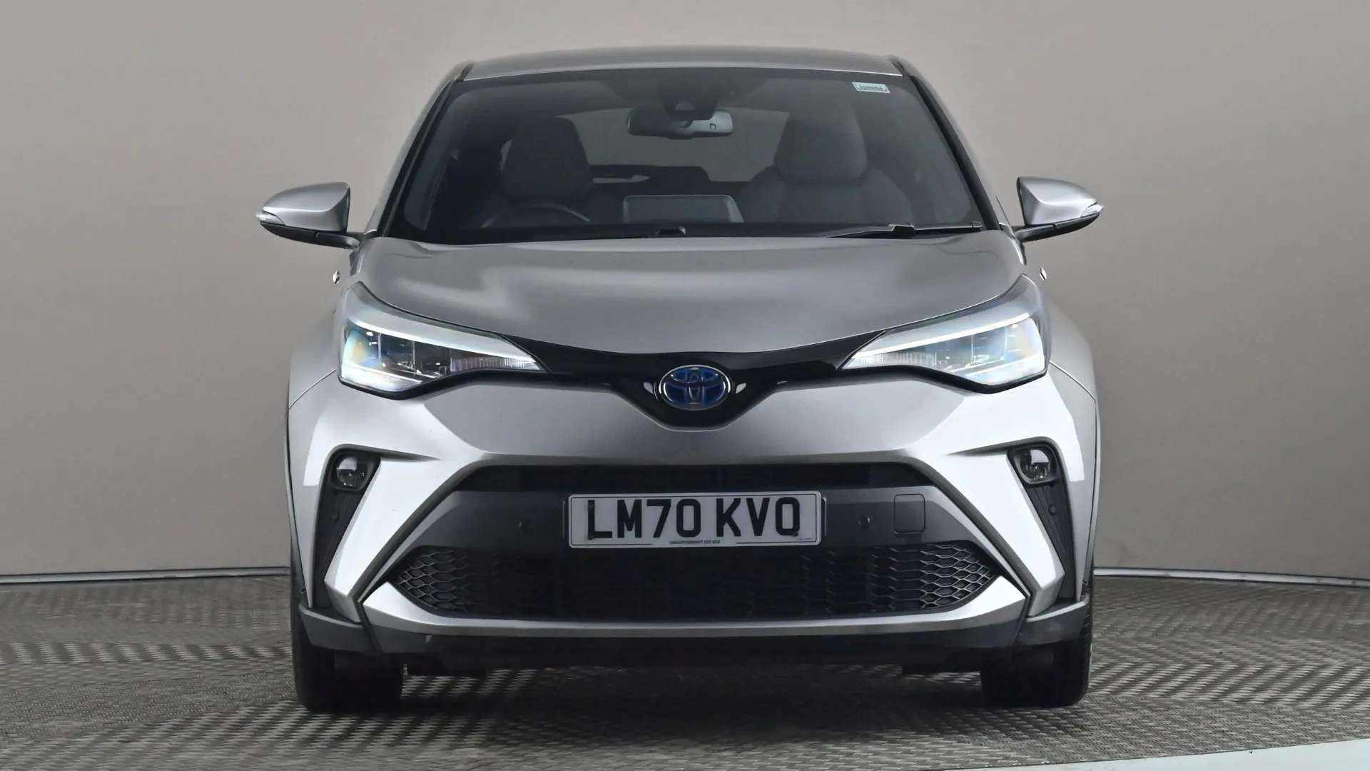 A 2020 TOYOTA C-HR 1.8 Hybrid Design CVT A 2020 TOYOTA C-HR 1.8 Hybrid Design CVT