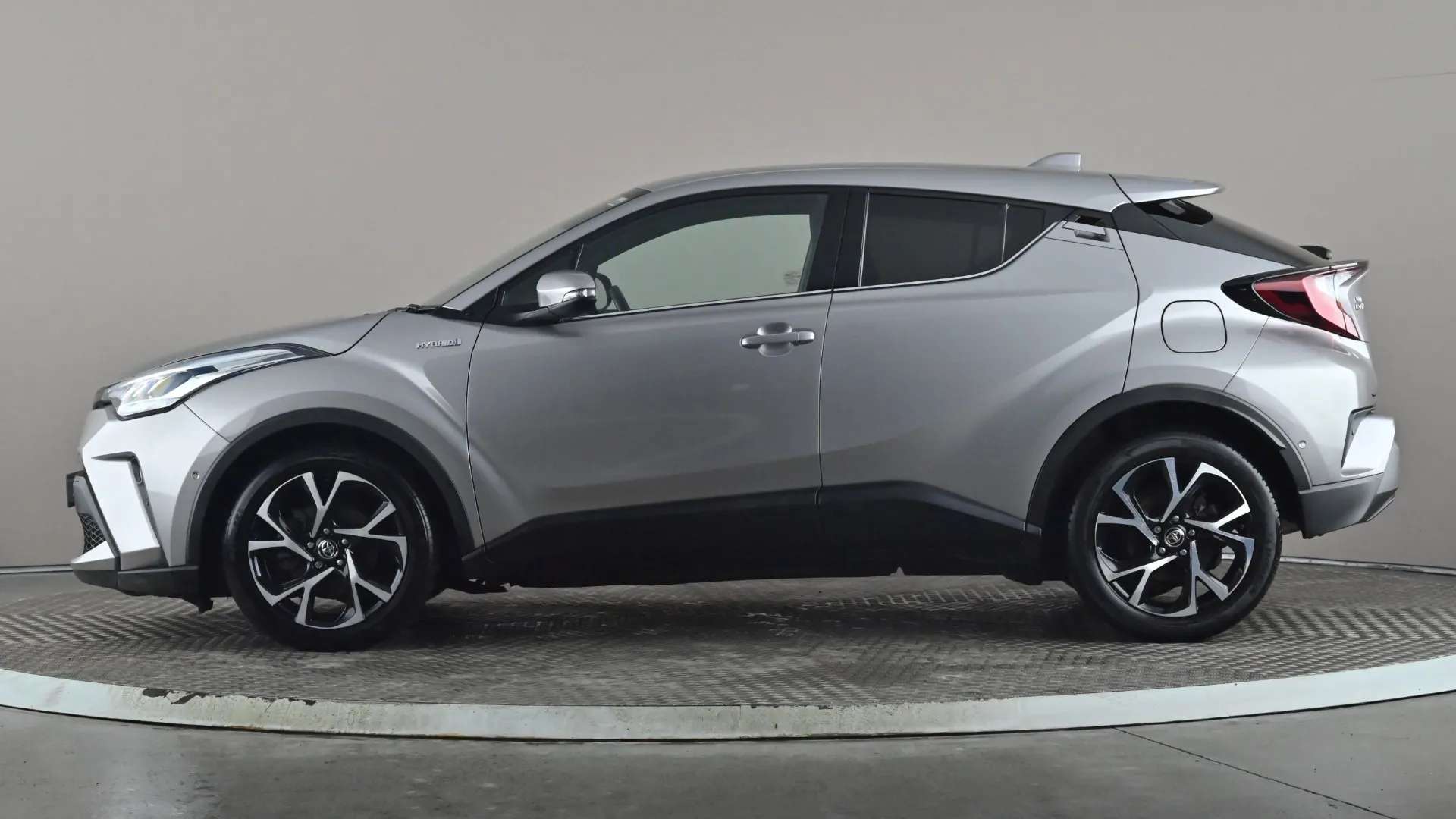 A 2020 TOYOTA C-HR 1.8 Hybrid Design CVT A 2020 TOYOTA C-HR 1.8 Hybrid Design CVT
