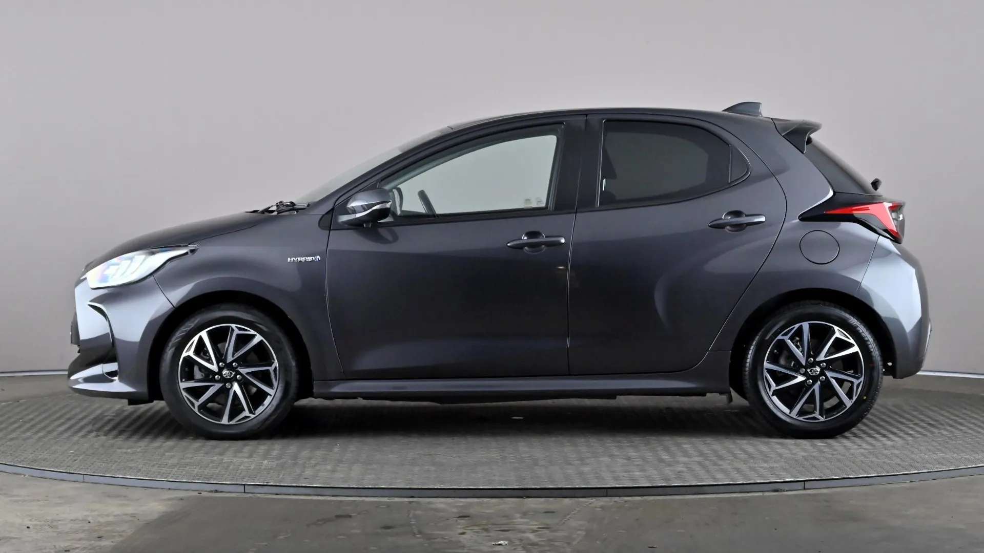 A 2021 TOYOTA YARIS 1.5 Hybrid Design CVT A 2021 TOYOTA YARIS 1.5 Hybrid Design CVT
