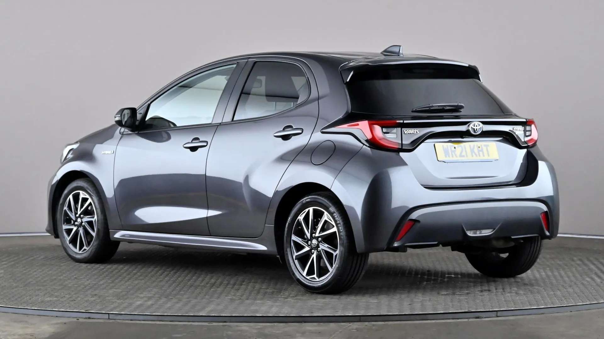 A 2021 TOYOTA YARIS 1.5 Hybrid Design CVT A 2021 TOYOTA YARIS 1.5 Hybrid Design CVT