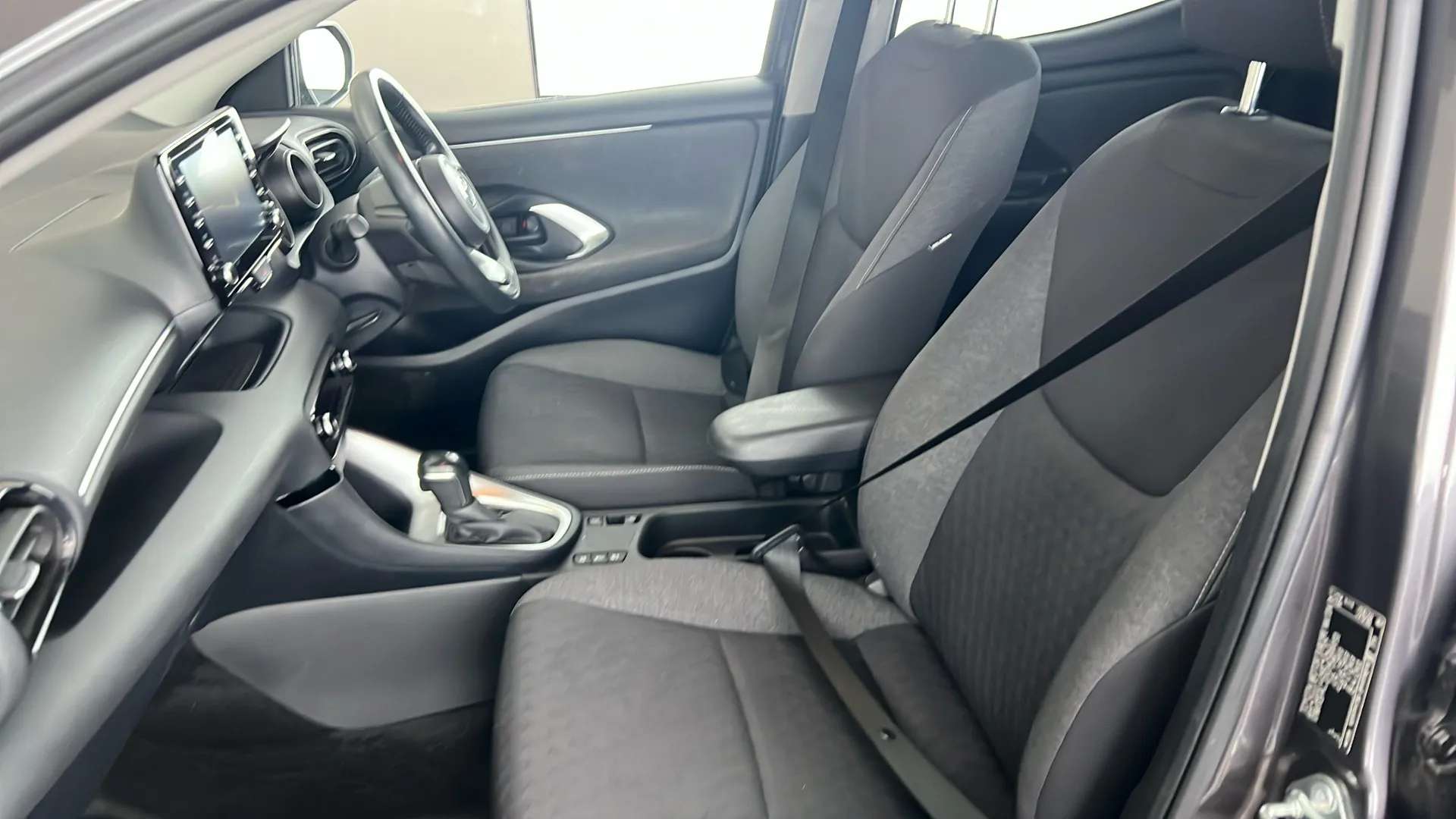 2021 TOYOTA YARIS 2021 TOYOTA YARIS