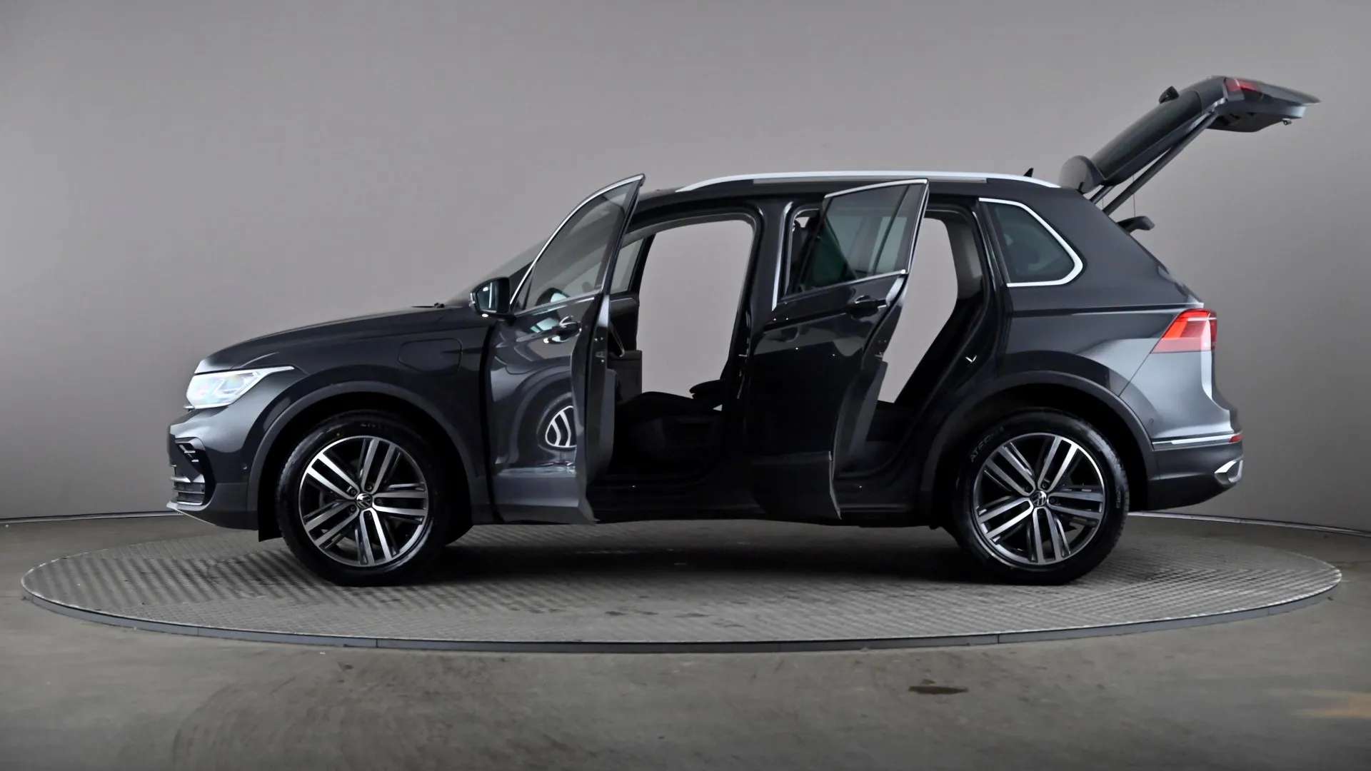 2022 VOLKSWAGEN TIGUAN 2022 VOLKSWAGEN TIGUAN