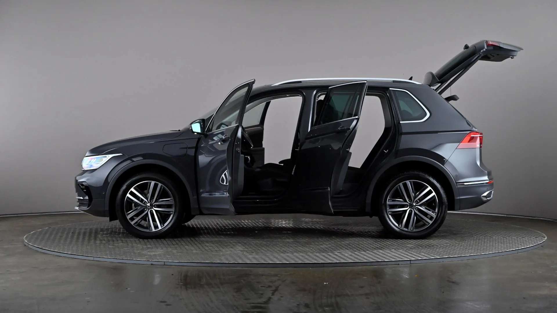2023 VOLKSWAGEN TIGUAN 2023 VOLKSWAGEN TIGUAN