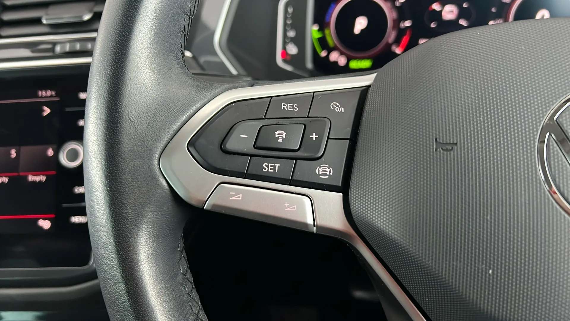 2023 VOLKSWAGEN TIGUAN 2023 VOLKSWAGEN TIGUAN