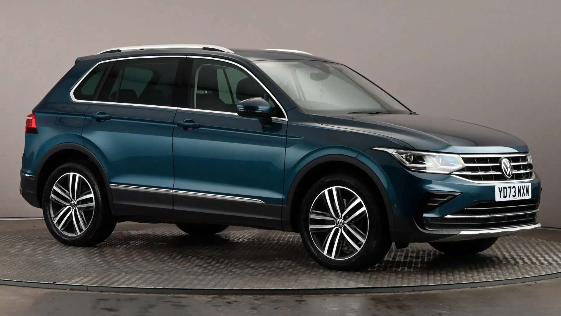 A 2023 VOLKSWAGEN TIGUAN 1.4 TSI eHybrid Elegance DSG A 2023 VOLKSWAGEN TIGUAN 1.4 TSI eHybrid Elegance DSG