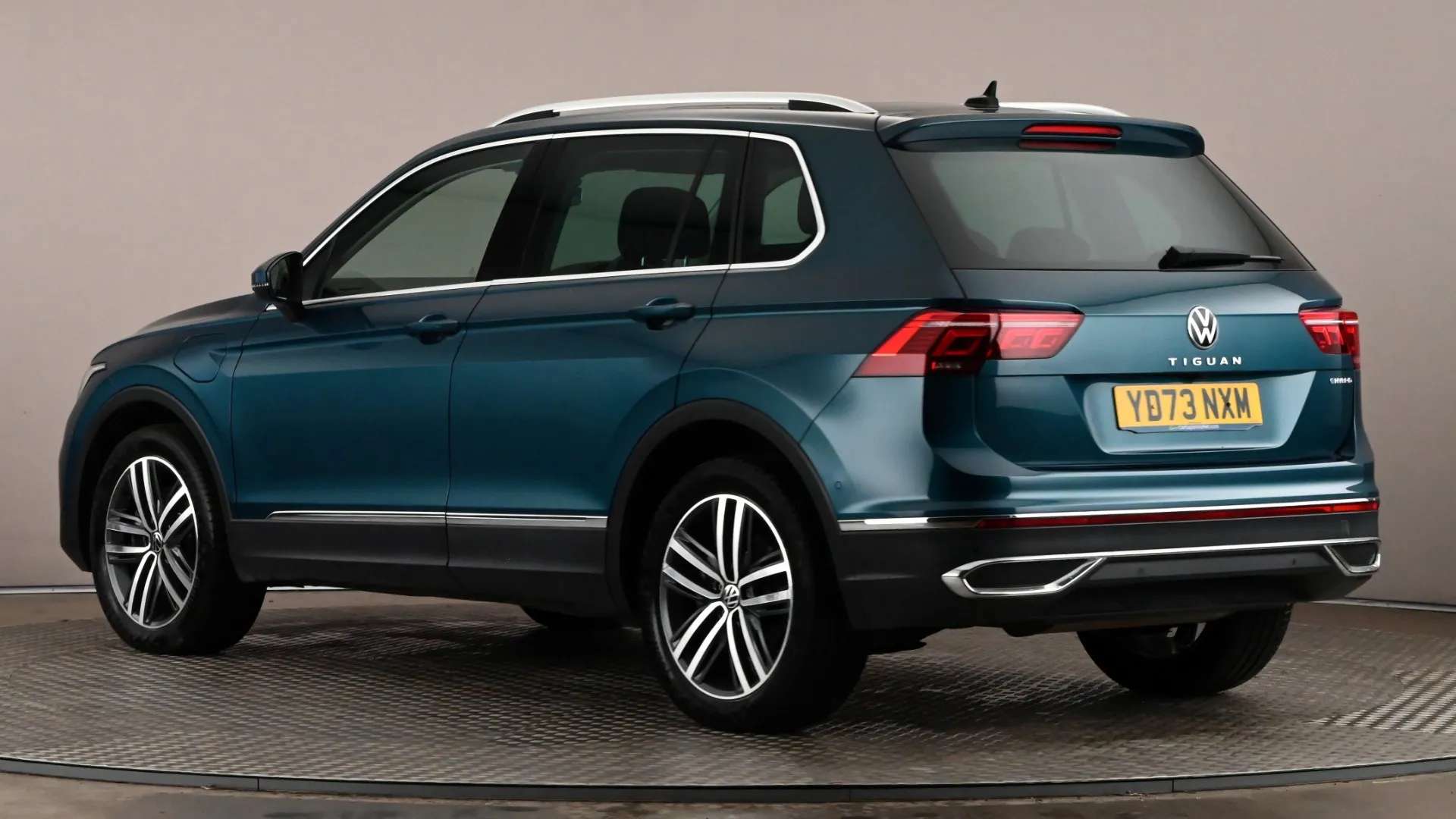 A 2023 VOLKSWAGEN TIGUAN 1.4 TSI eHybrid Elegance DSG A 2023 VOLKSWAGEN TIGUAN 1.4 TSI eHybrid Elegance DSG