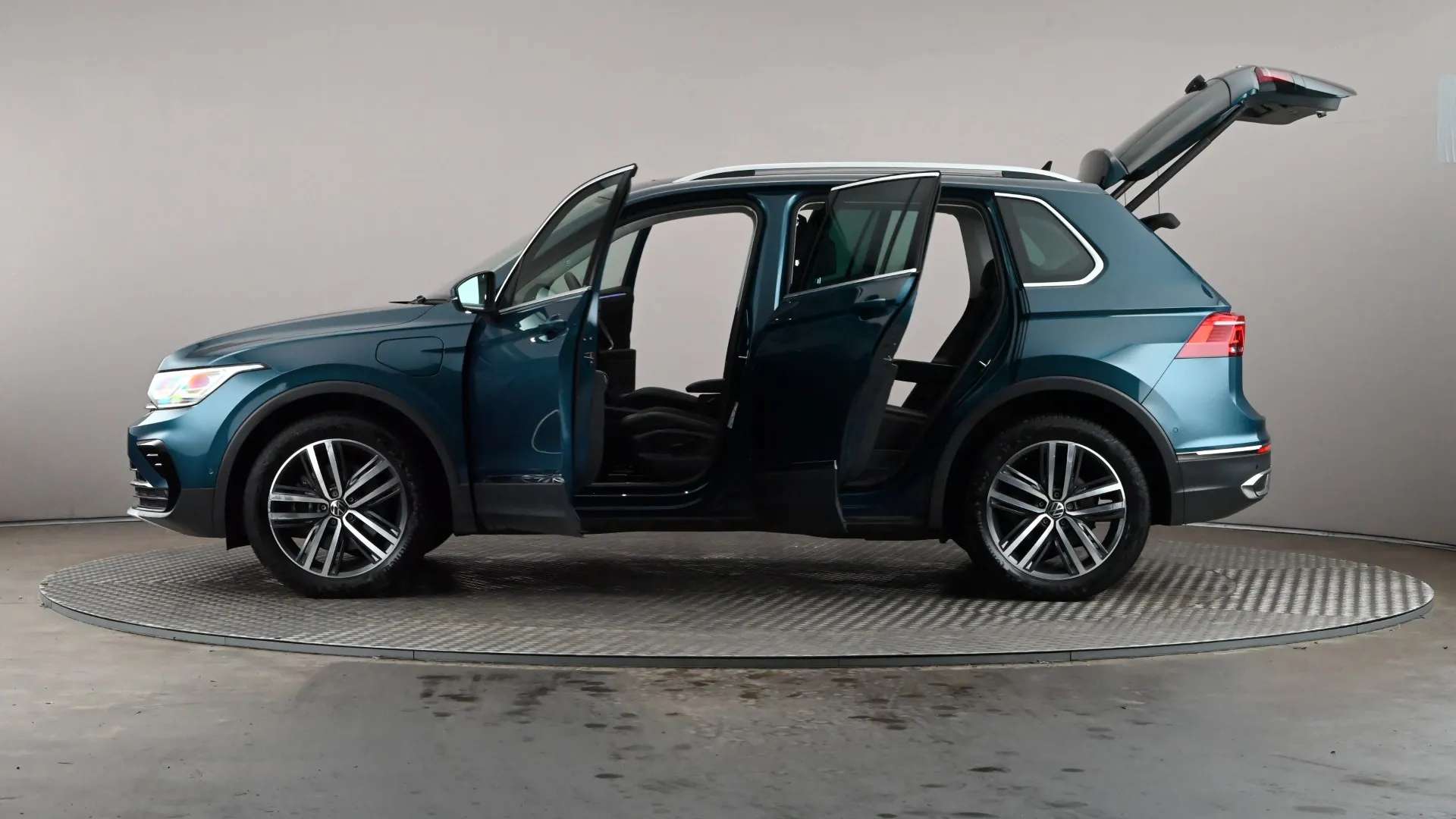 2023 VOLKSWAGEN TIGUAN 2023 VOLKSWAGEN TIGUAN