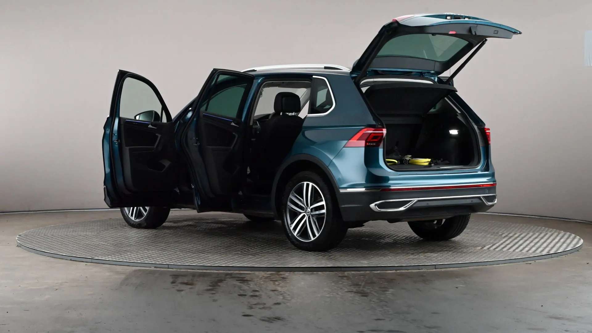 2023 VOLKSWAGEN TIGUAN 2023 VOLKSWAGEN TIGUAN