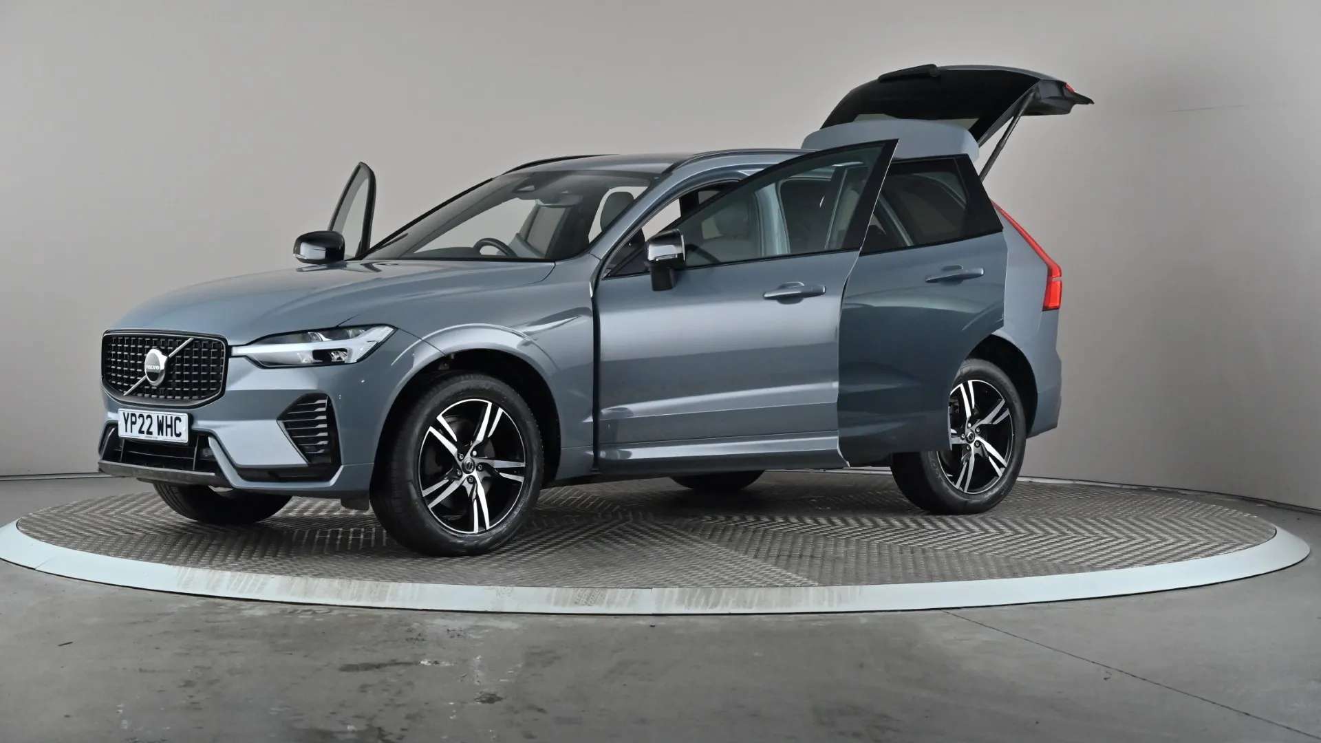 2022 VOLVO XC60 2022 VOLVO XC60