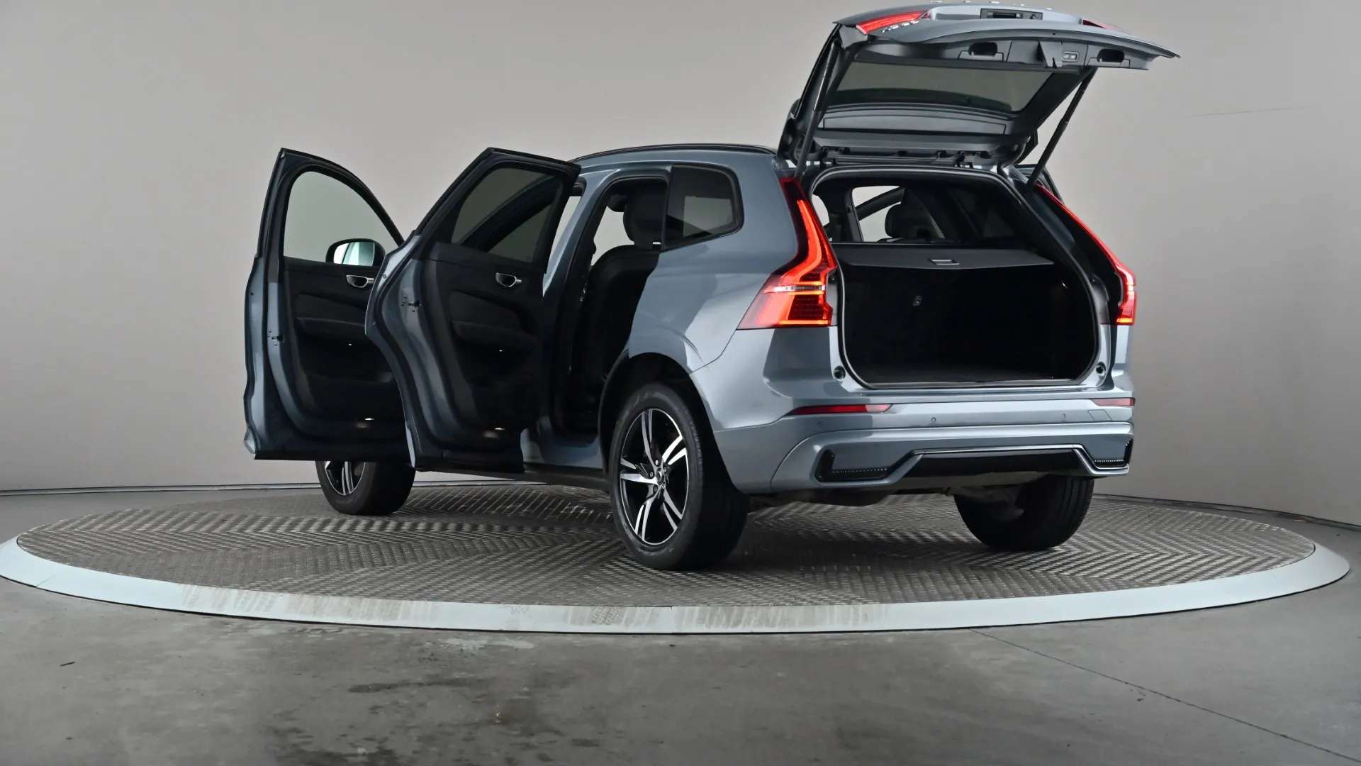 2022 VOLVO XC60 2022 VOLVO XC60