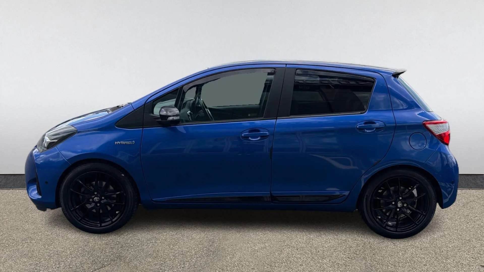 A 2020 TOYOTA YARIS 1.5 Hybrid GR-Sport CVT A 2020 TOYOTA YARIS 1.5 Hybrid GR-Sport CVT