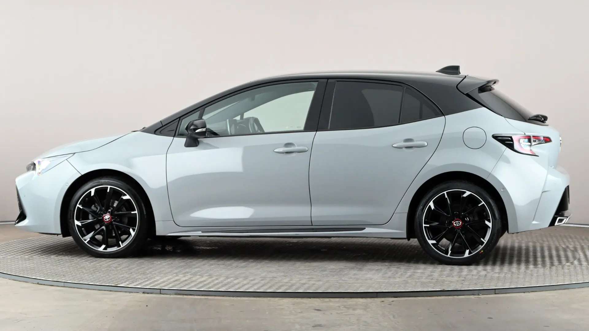 A 2022 TOYOTA COROLLA 1.8 VVT-i Hybrid GR Sport CVT A 2022 TOYOTA COROLLA 1.8 VVT-i Hybrid GR Sport CVT
