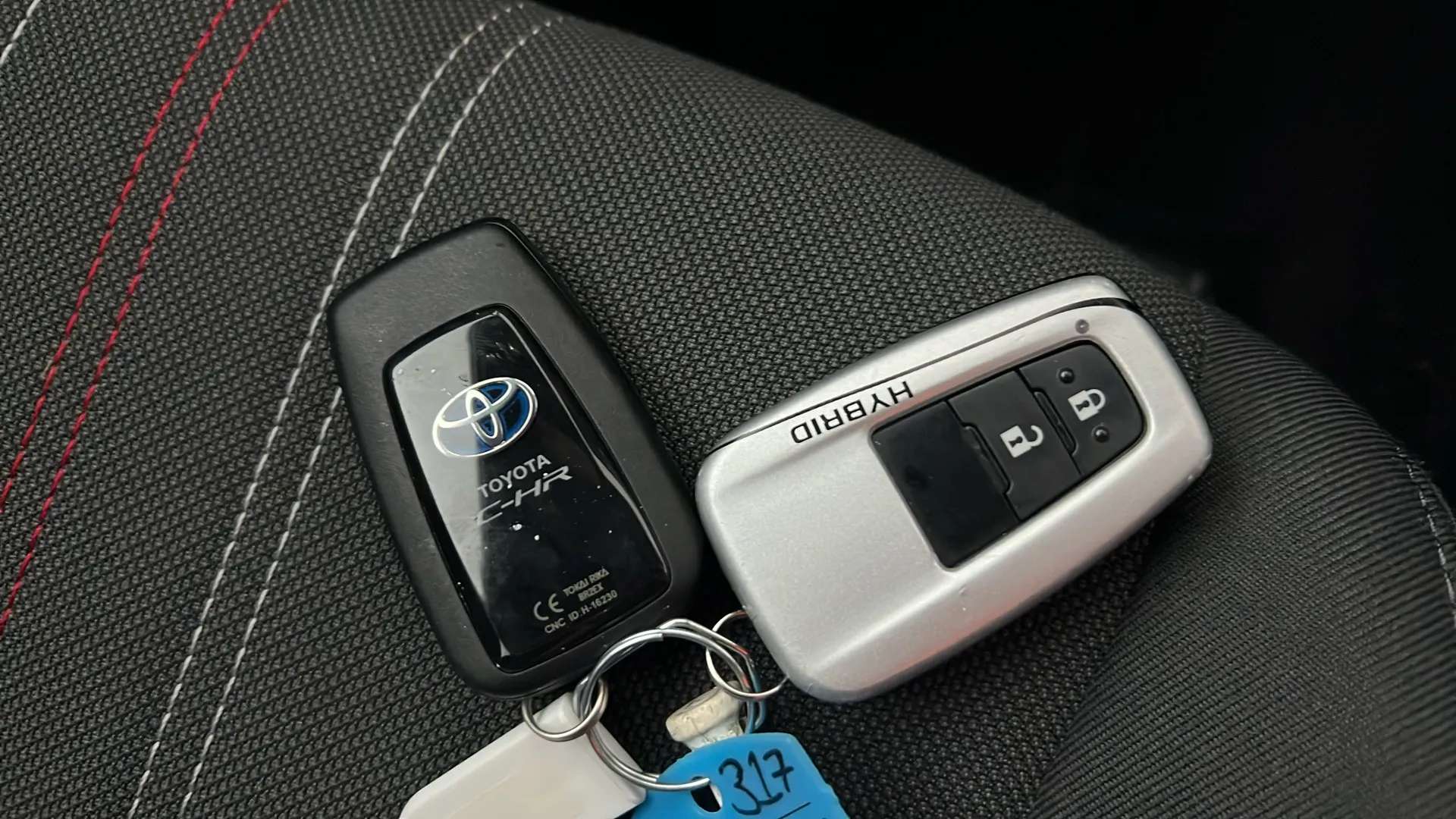 2021 TOYOTA C-HR 2021 TOYOTA C-HR