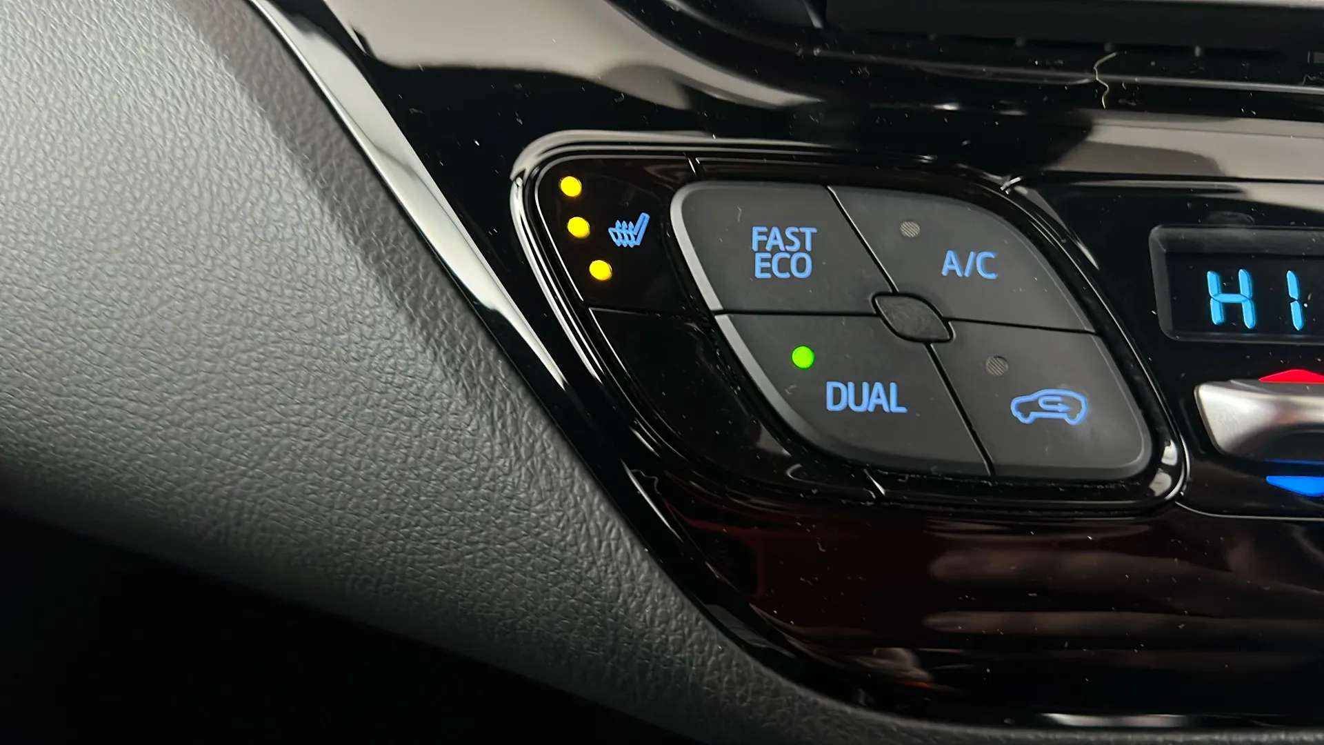 2021 TOYOTA C-HR 2021 TOYOTA C-HR