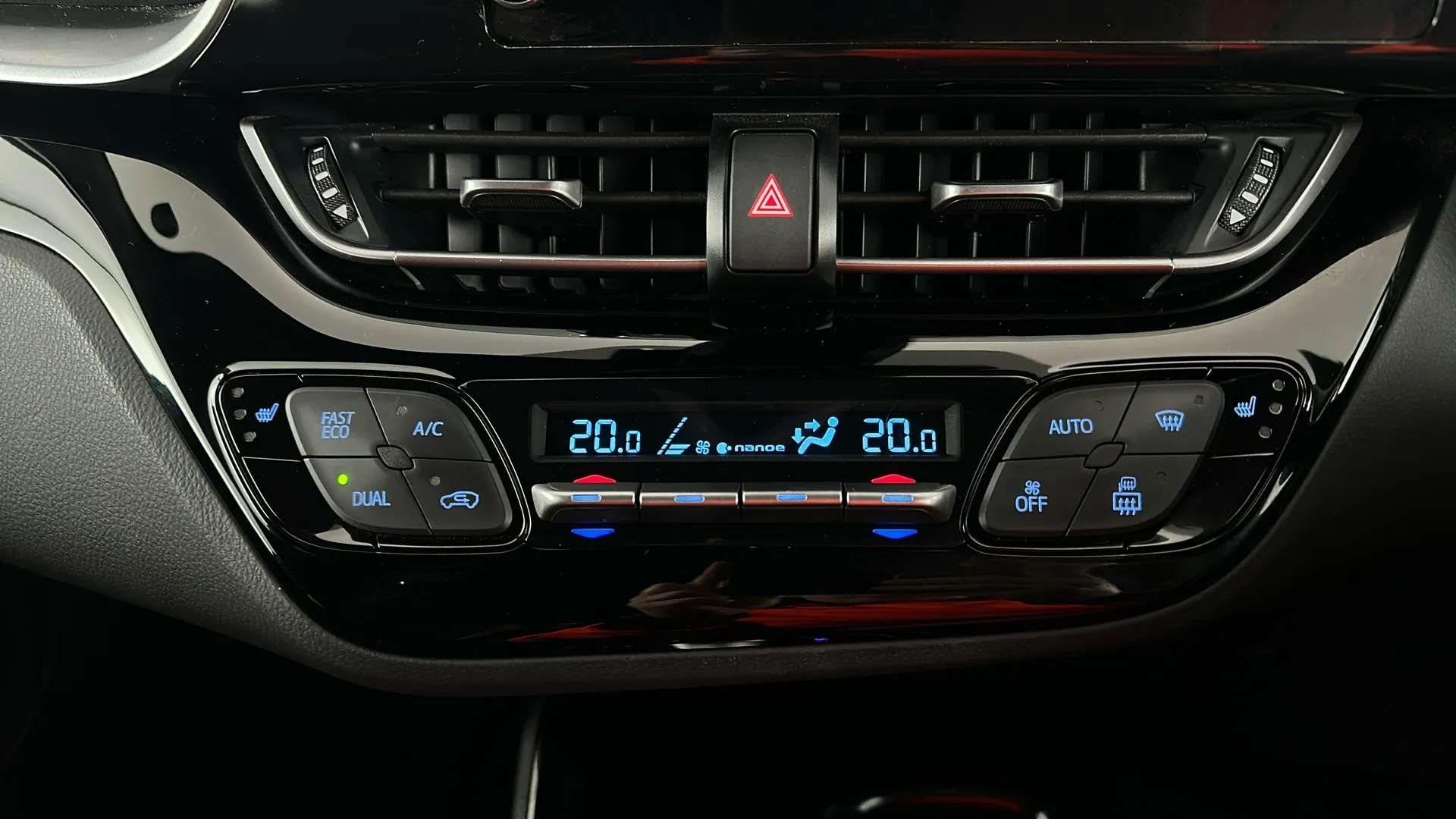 2023 TOYOTA C-HR 2023 TOYOTA C-HR