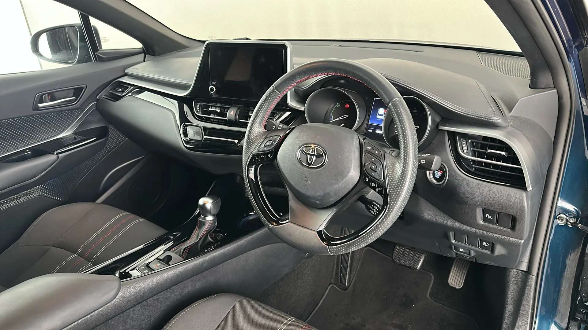 2023 TOYOTA C-HR 2023 TOYOTA C-HR