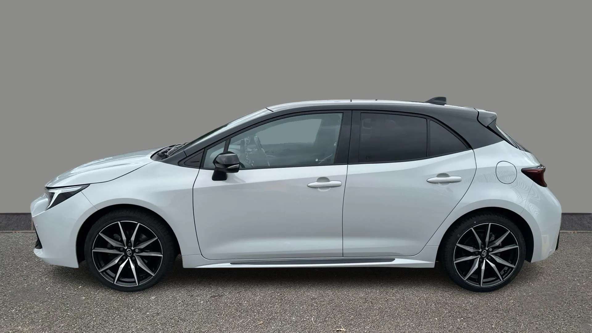 A 2023 TOYOTA COROLLA 2.0 Hybrid GR Sport CVT A 2023 TOYOTA COROLLA 2.0 Hybrid GR Sport CVT
