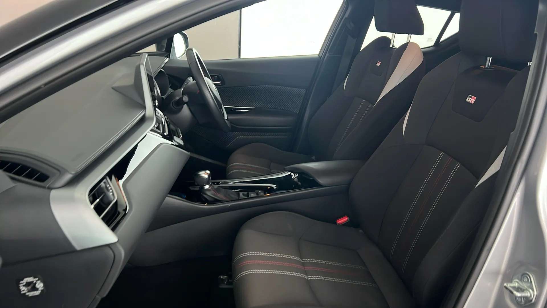 2022 TOYOTA C-HR 2022 TOYOTA C-HR